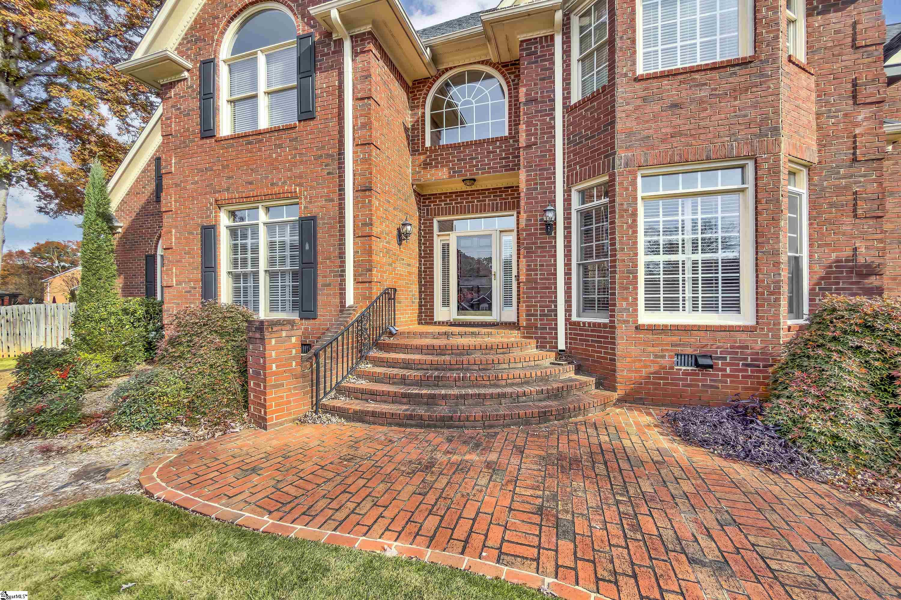 111 W Woodglen Road Property Photo 9