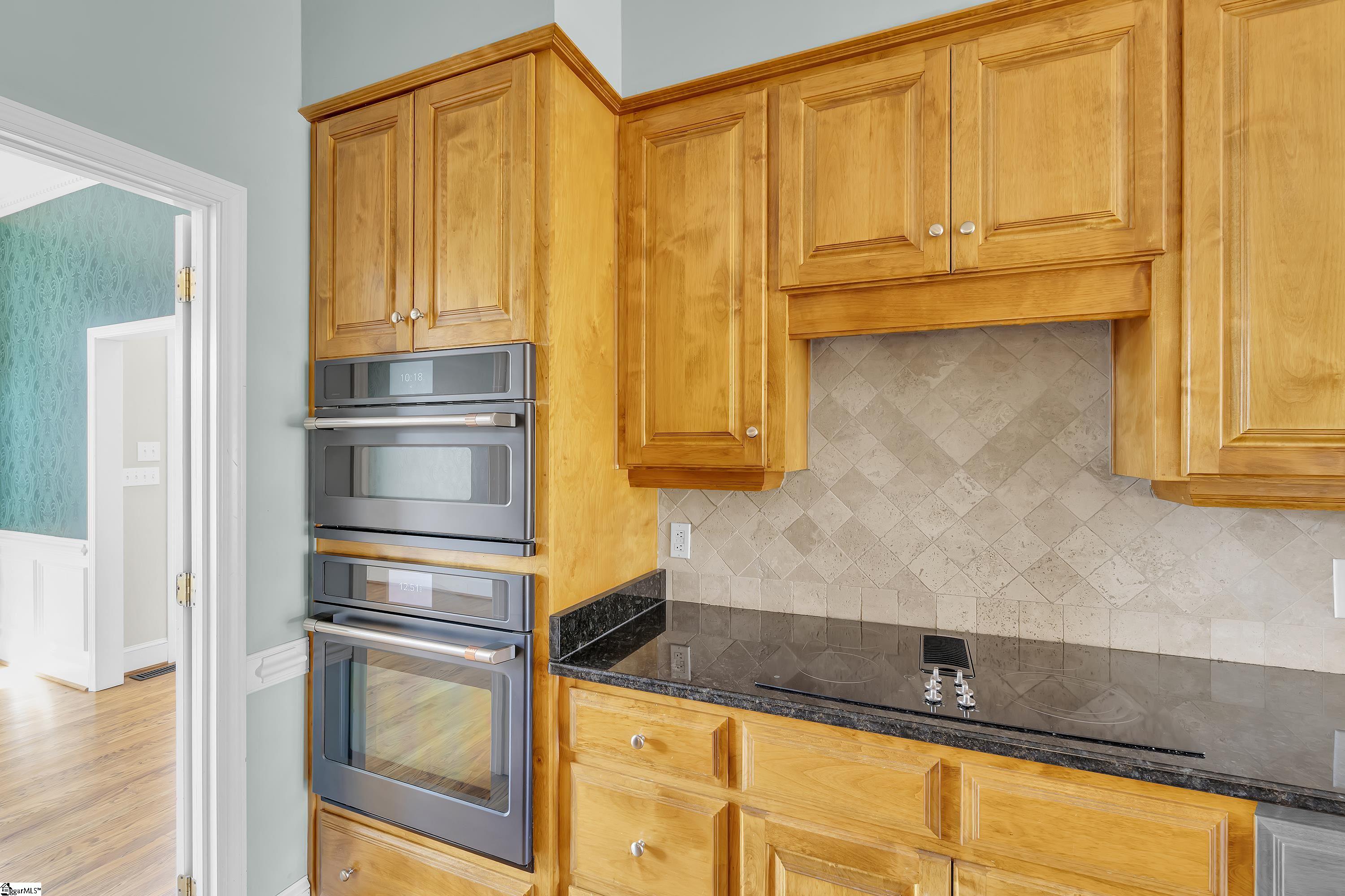 111 W Woodglen Road Property Photo 18