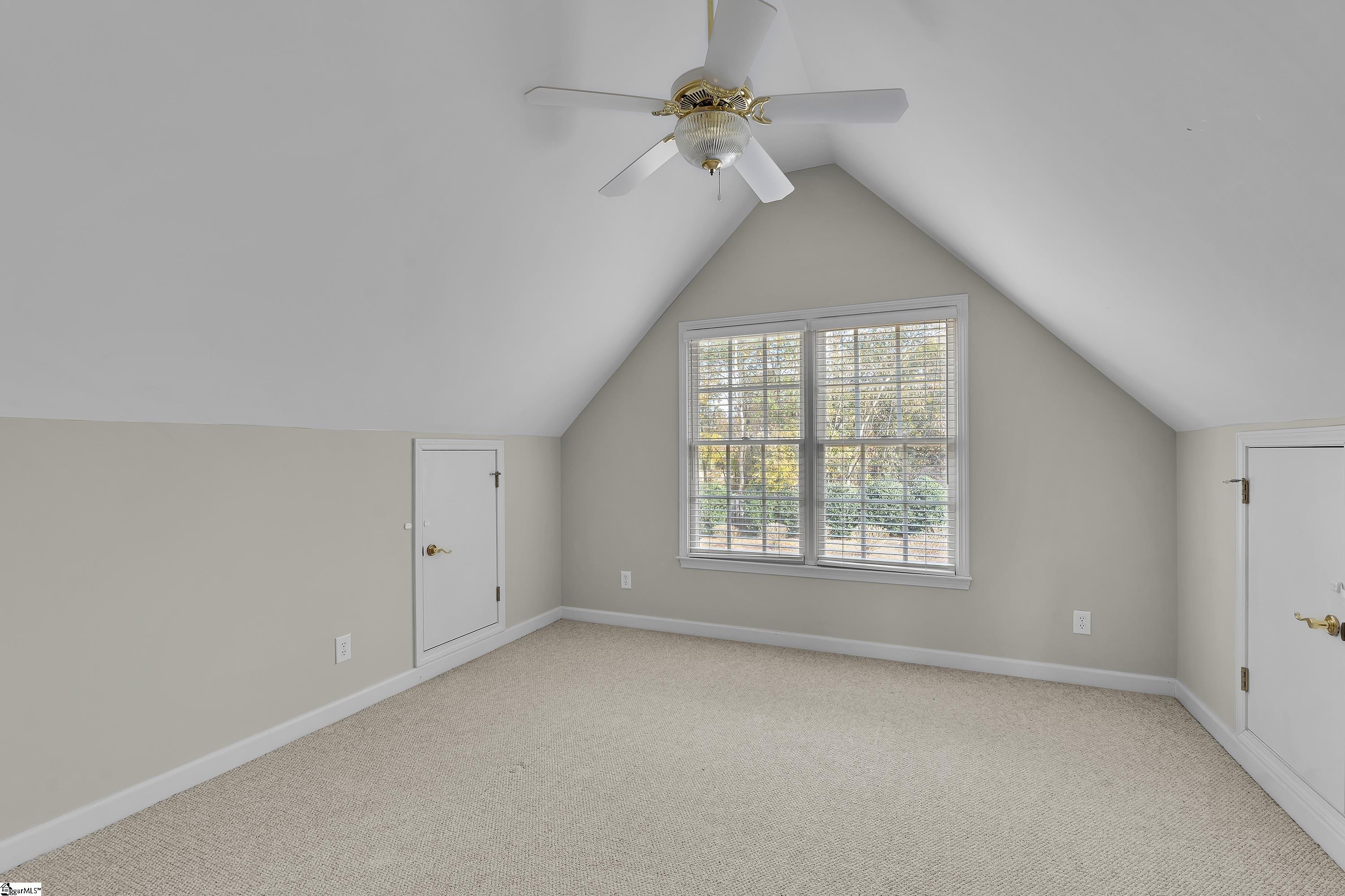 111 W Woodglen Road Property Photo 38