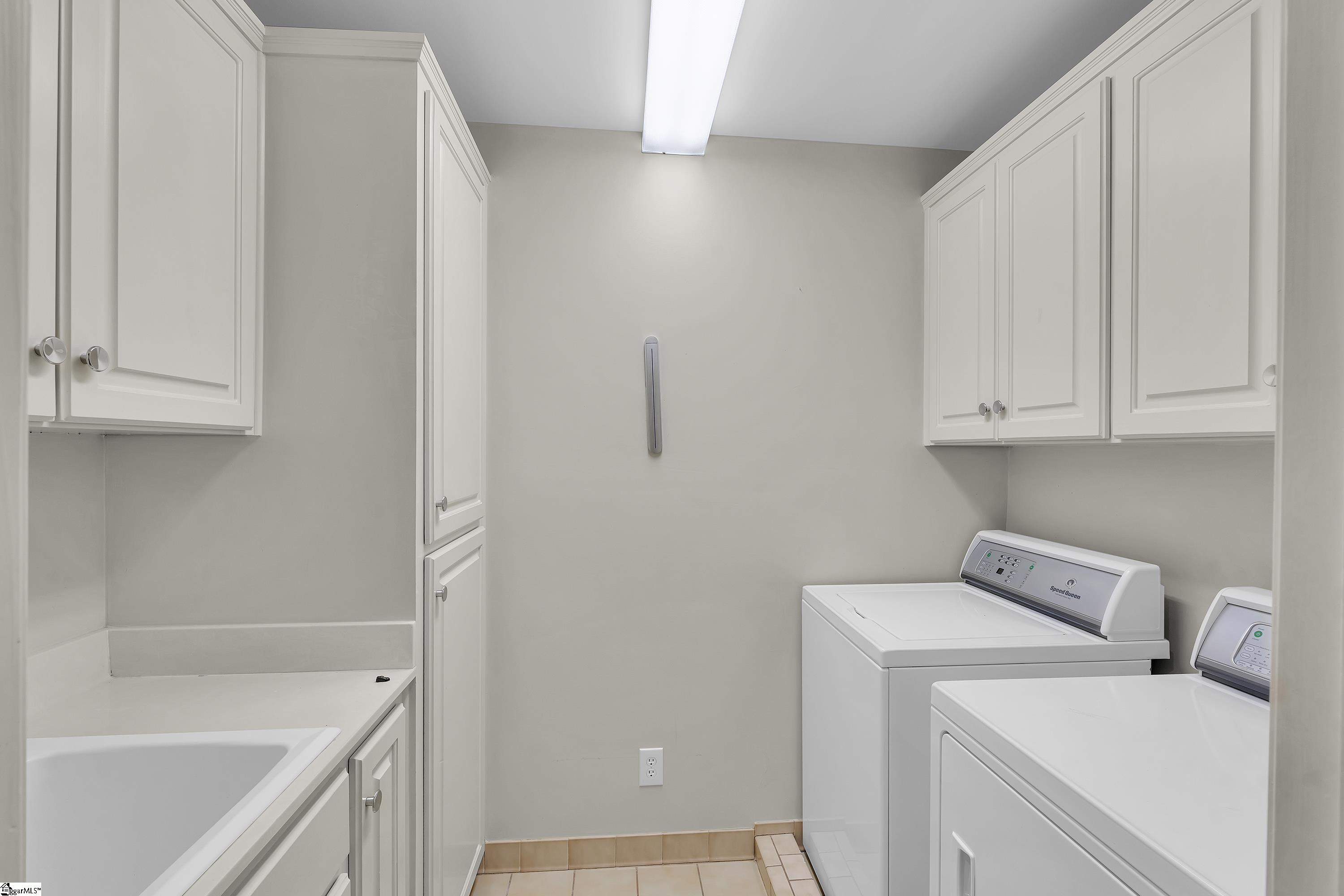 111 W Woodglen Road Property Photo 40