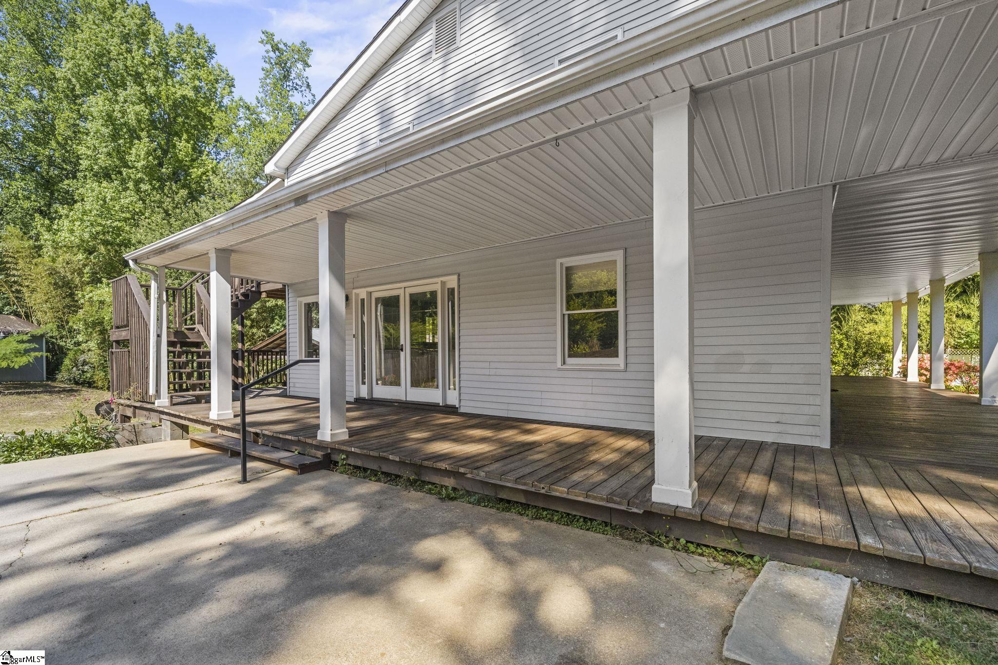 4731 State Park Road Property Photo 8