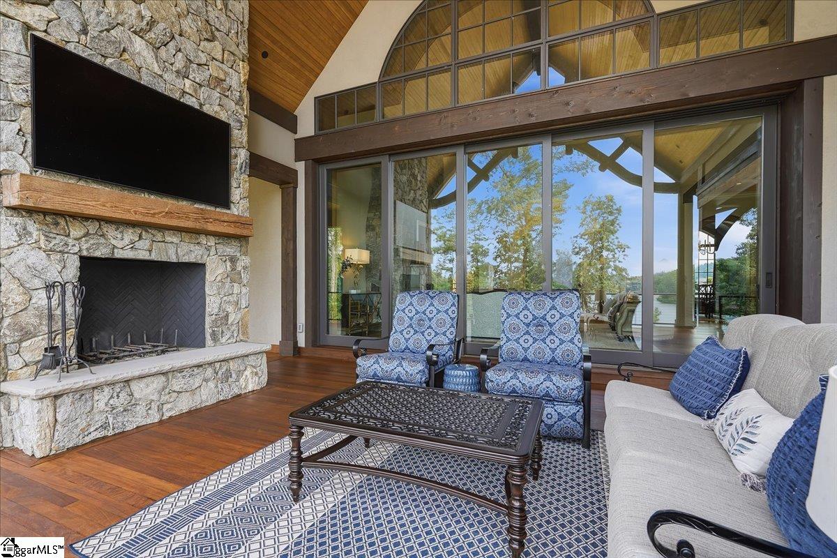 435 Peninsula Ridge Property Photo 25