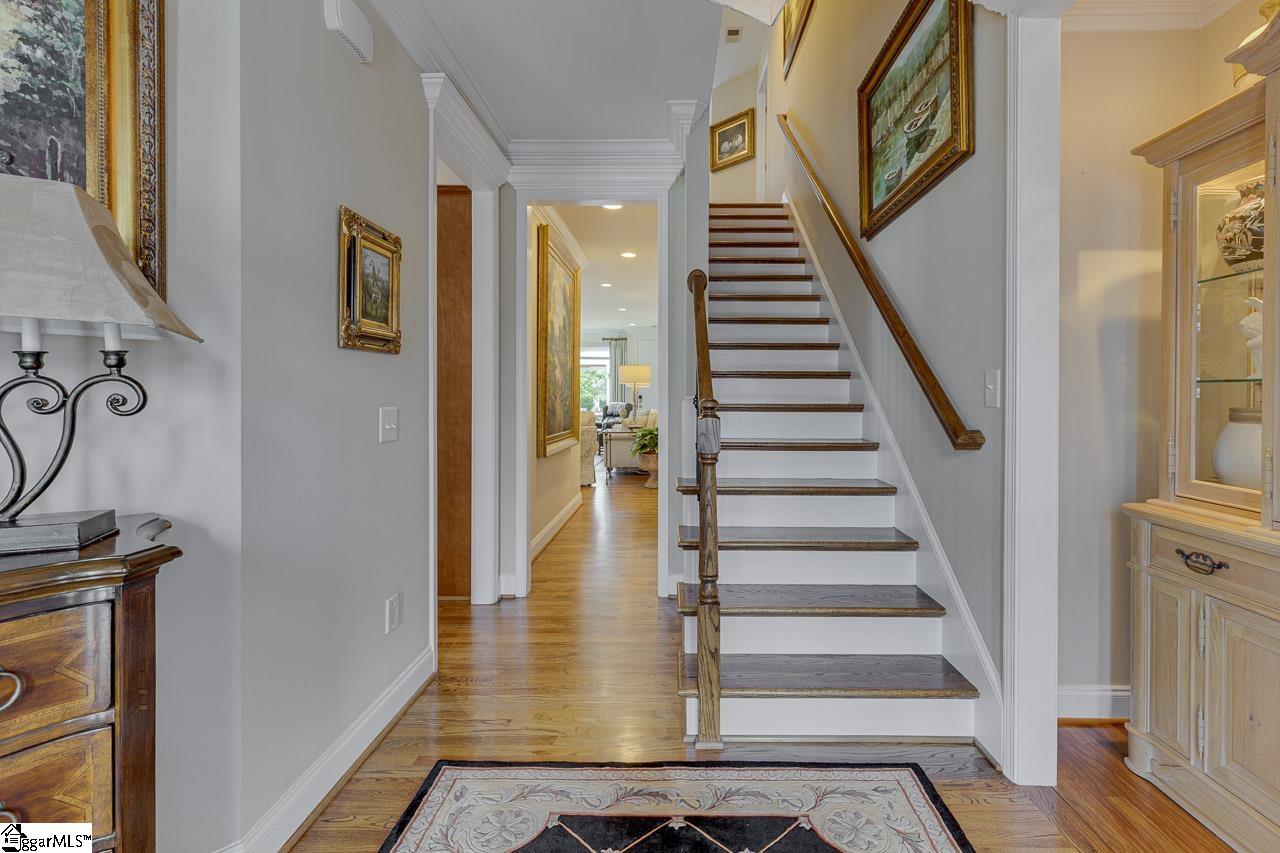 20 Flintwood Drive Property Photo 4