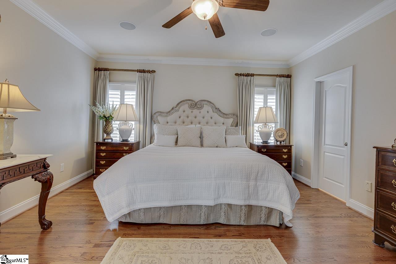 20 Flintwood Drive Property Photo 13