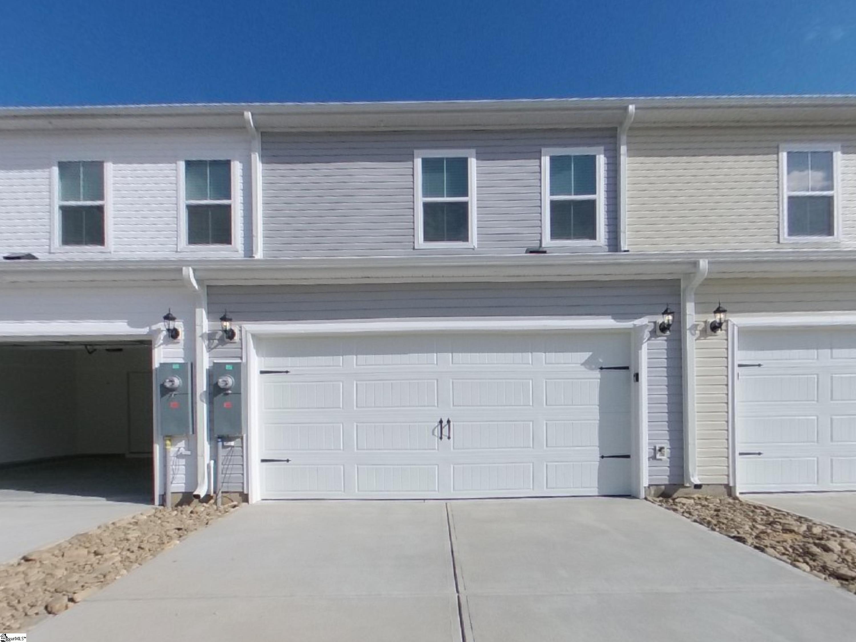 1592743 Property Photo 2