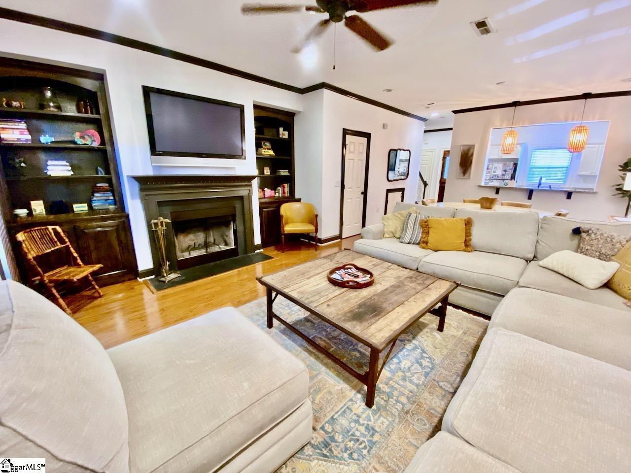 20 Howe Street Property Photo 2
