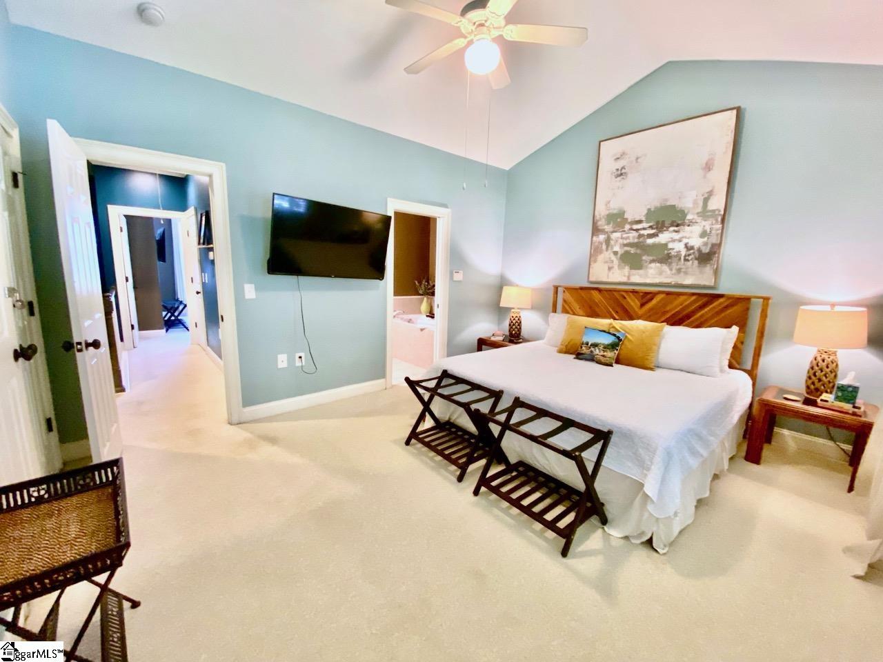 20 Howe Street Property Photo 3