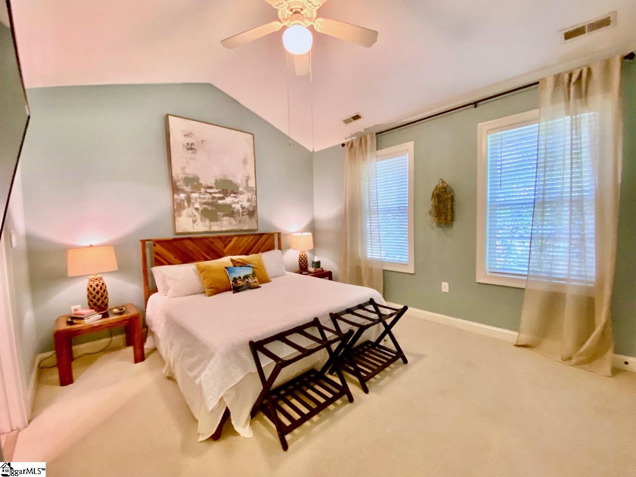 20 Howe Street Property Photo 15