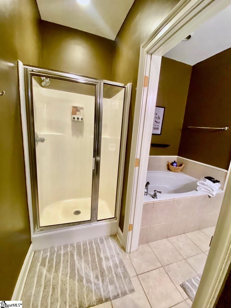 20 Howe Street Property Photo 18