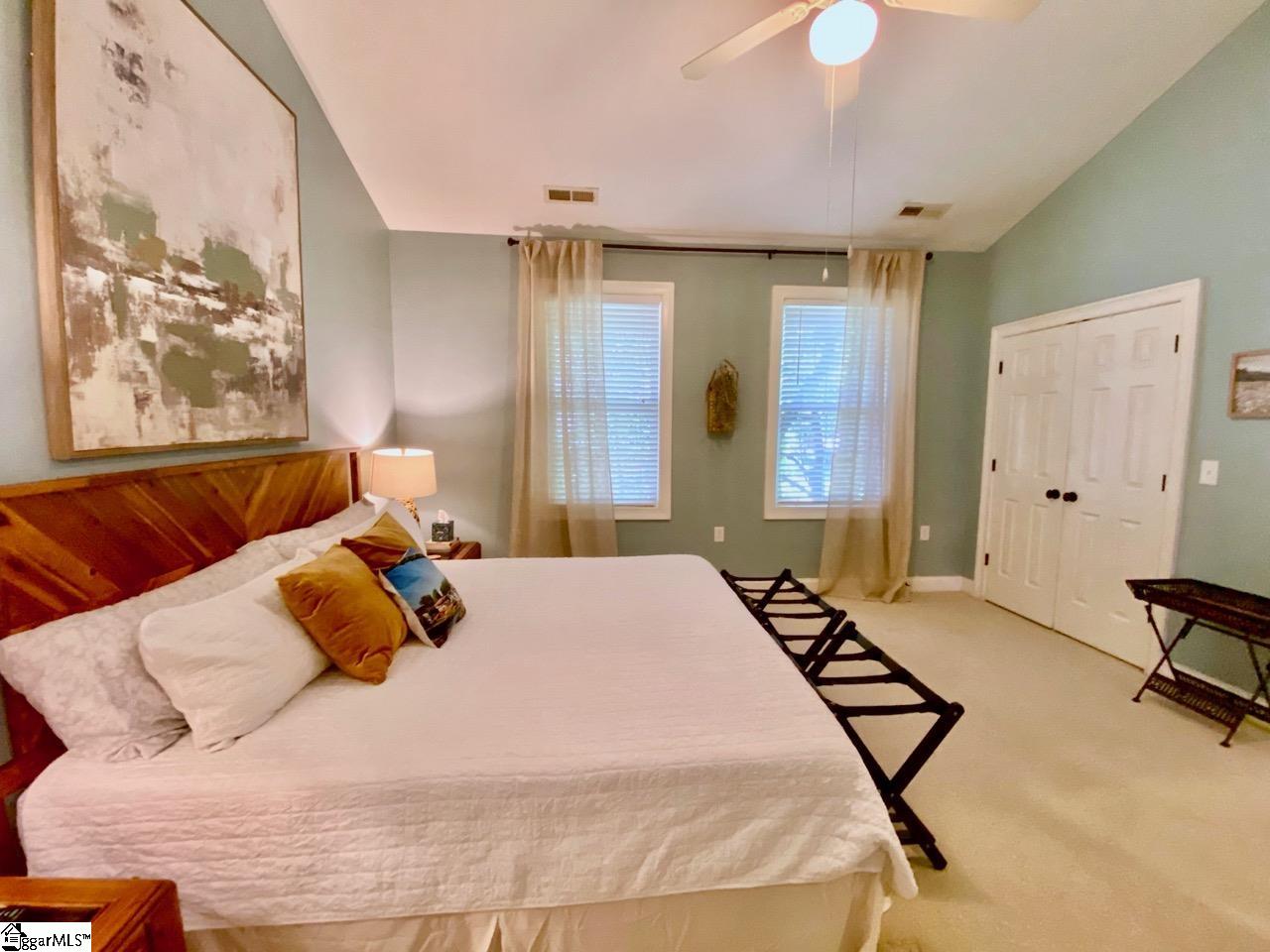 20 Howe Street Property Photo 19