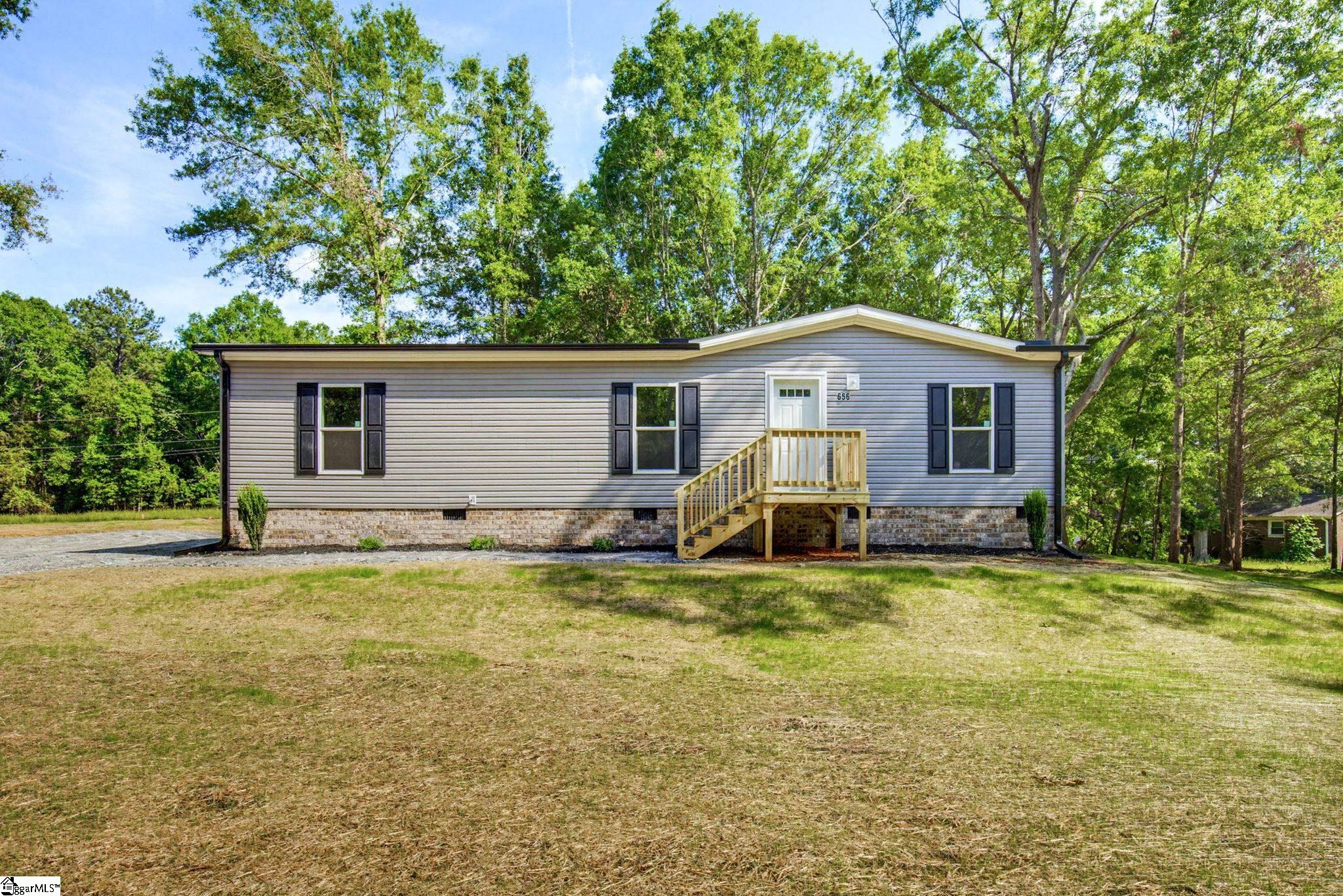 656 Plainview Drive Property Photo 3