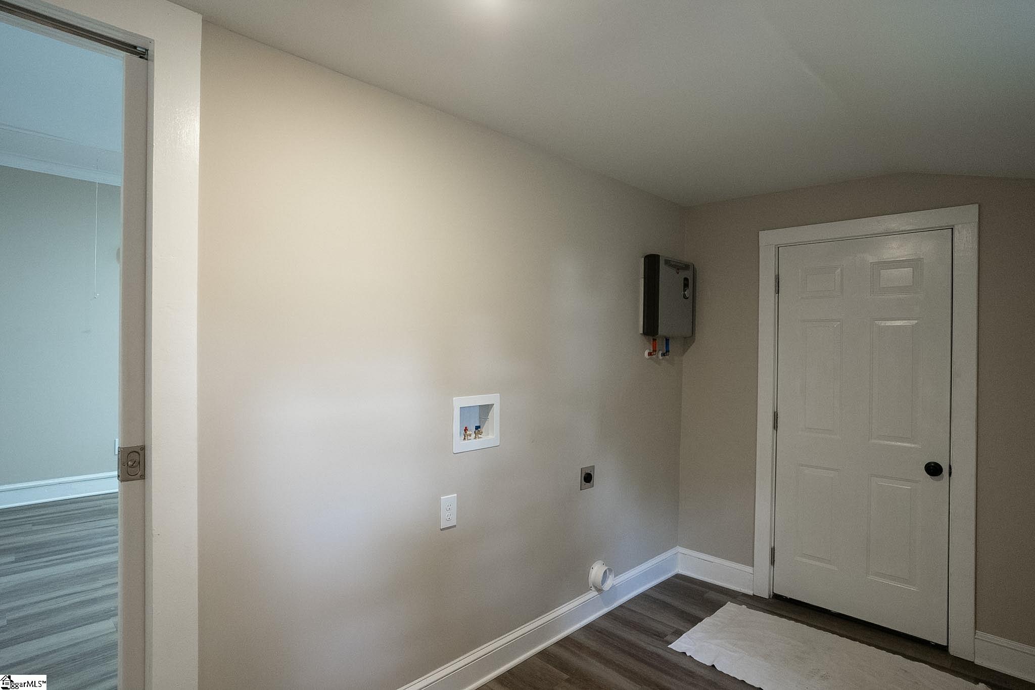 16 Pettee Street Property Photo 27