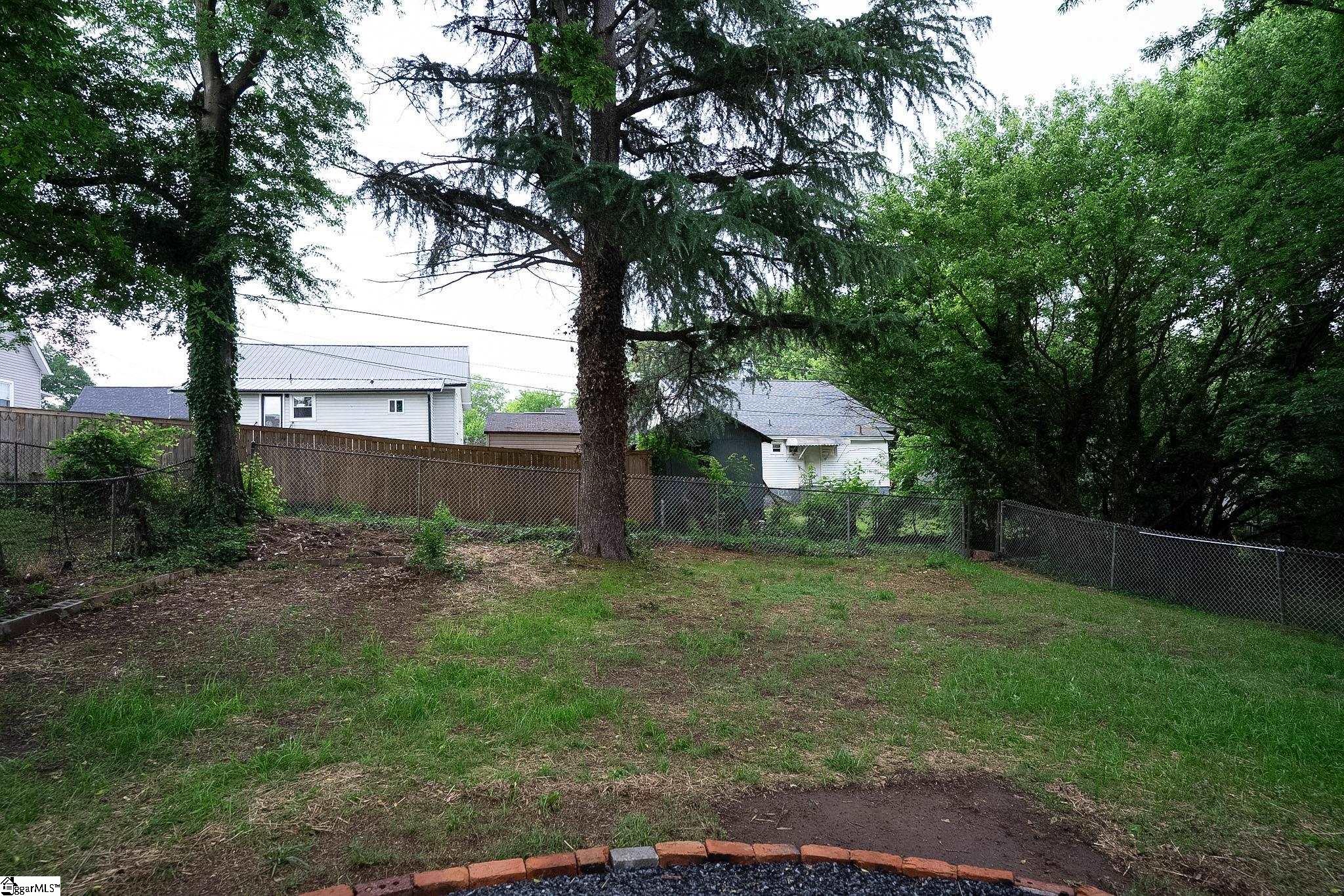 16 Pettee Street Property Photo 33