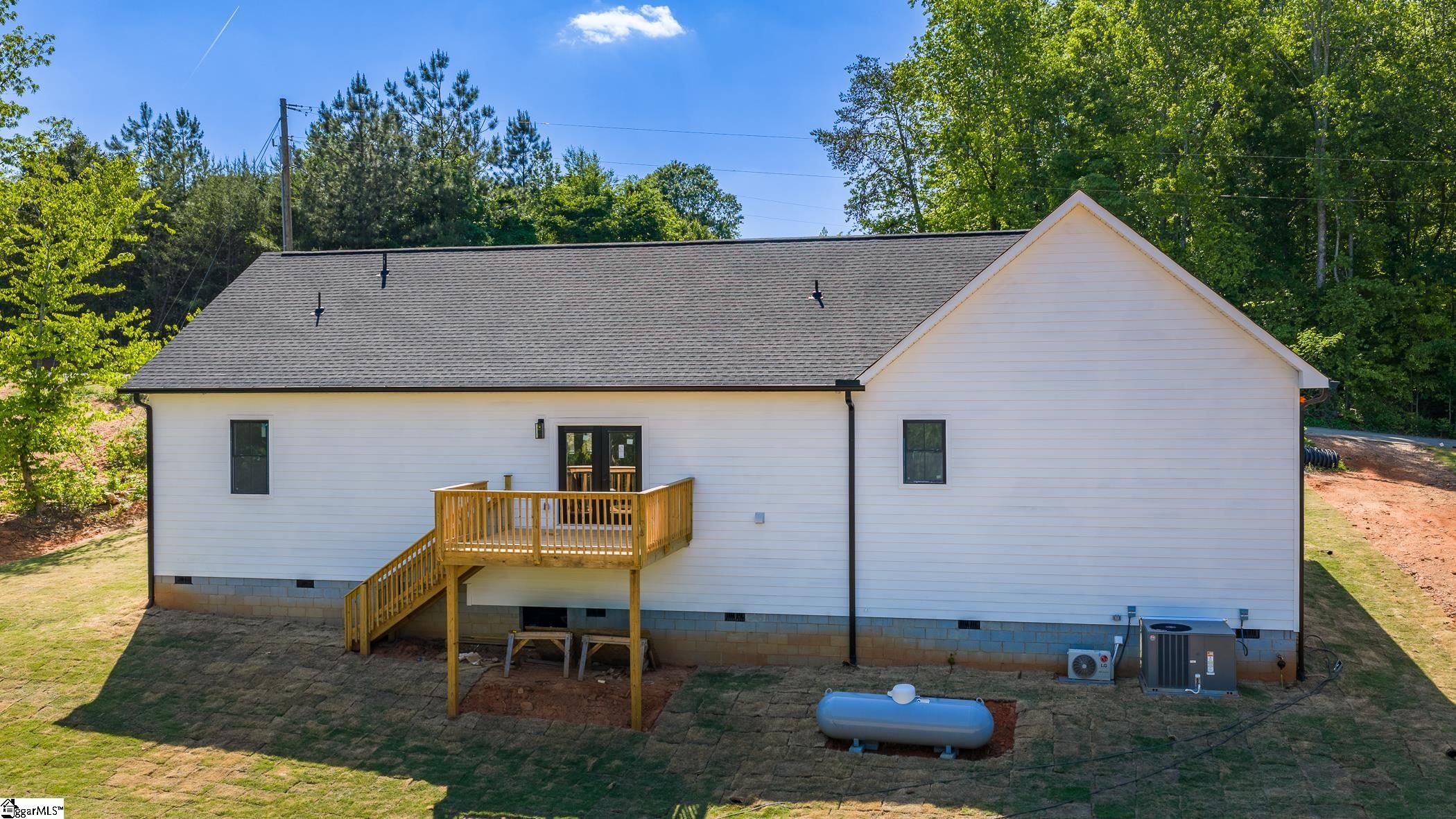 160 Holmes Drive Property Photo 2