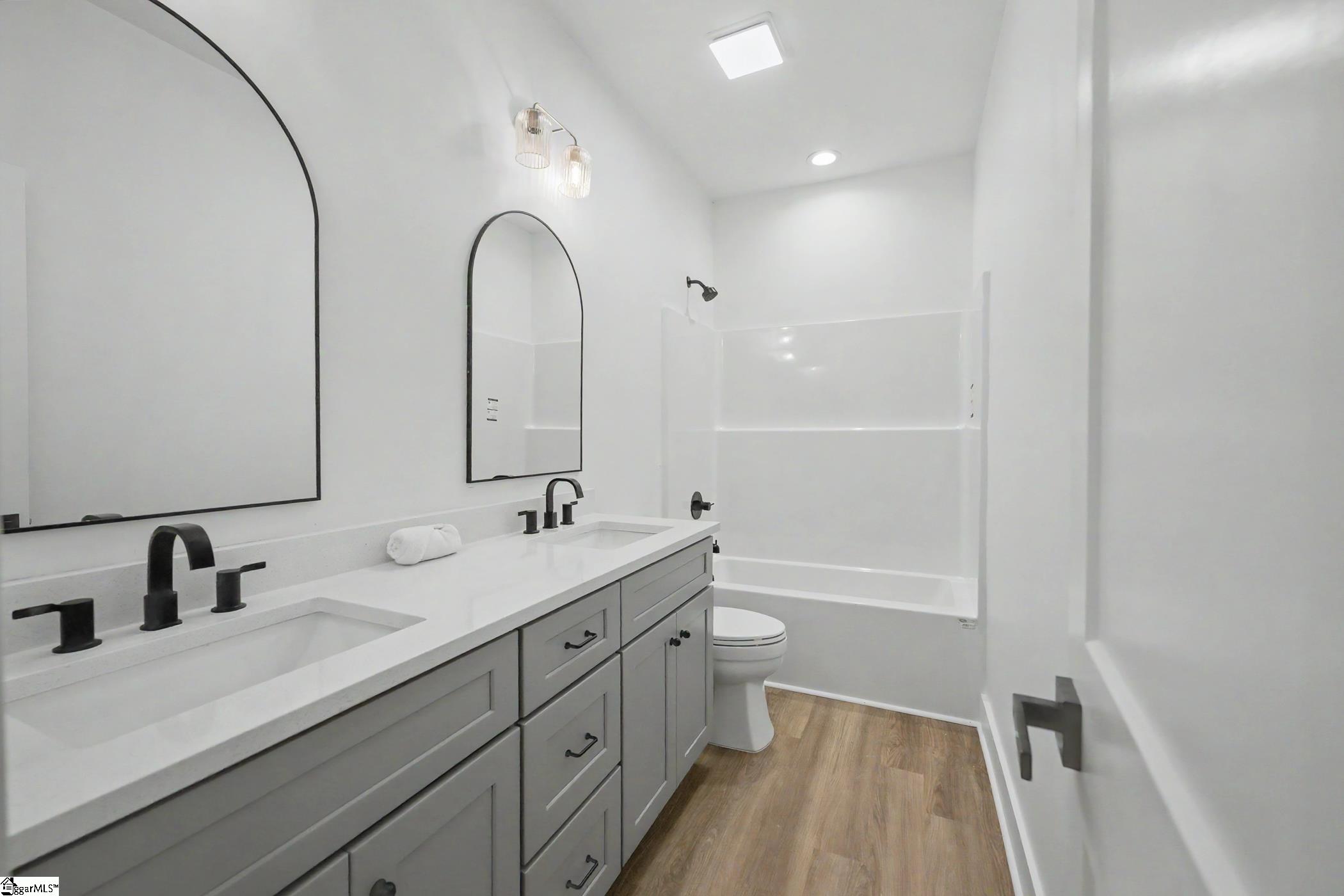 160 Holmes Drive Property Photo 22