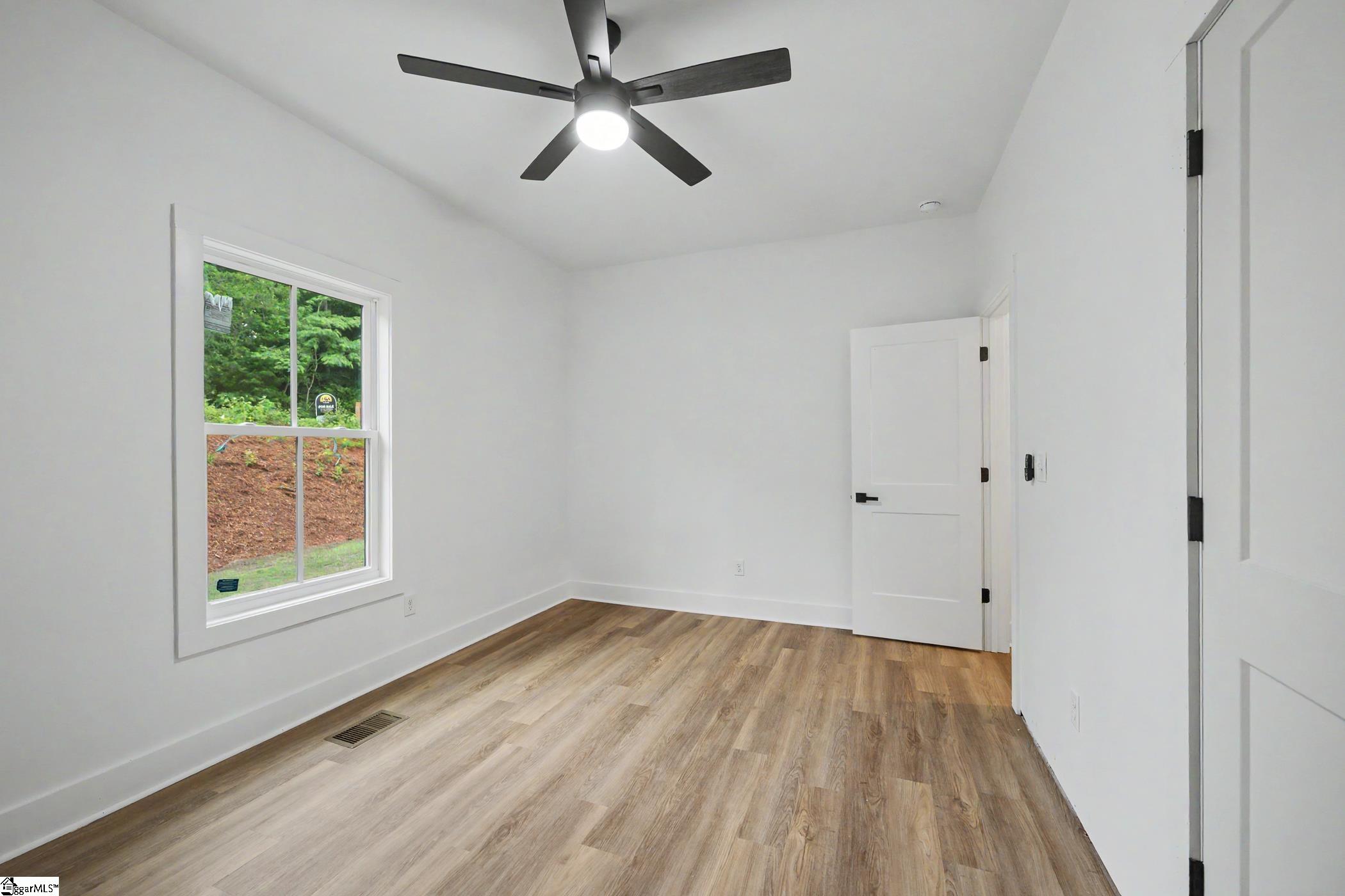 160 Holmes Drive Property Photo 24