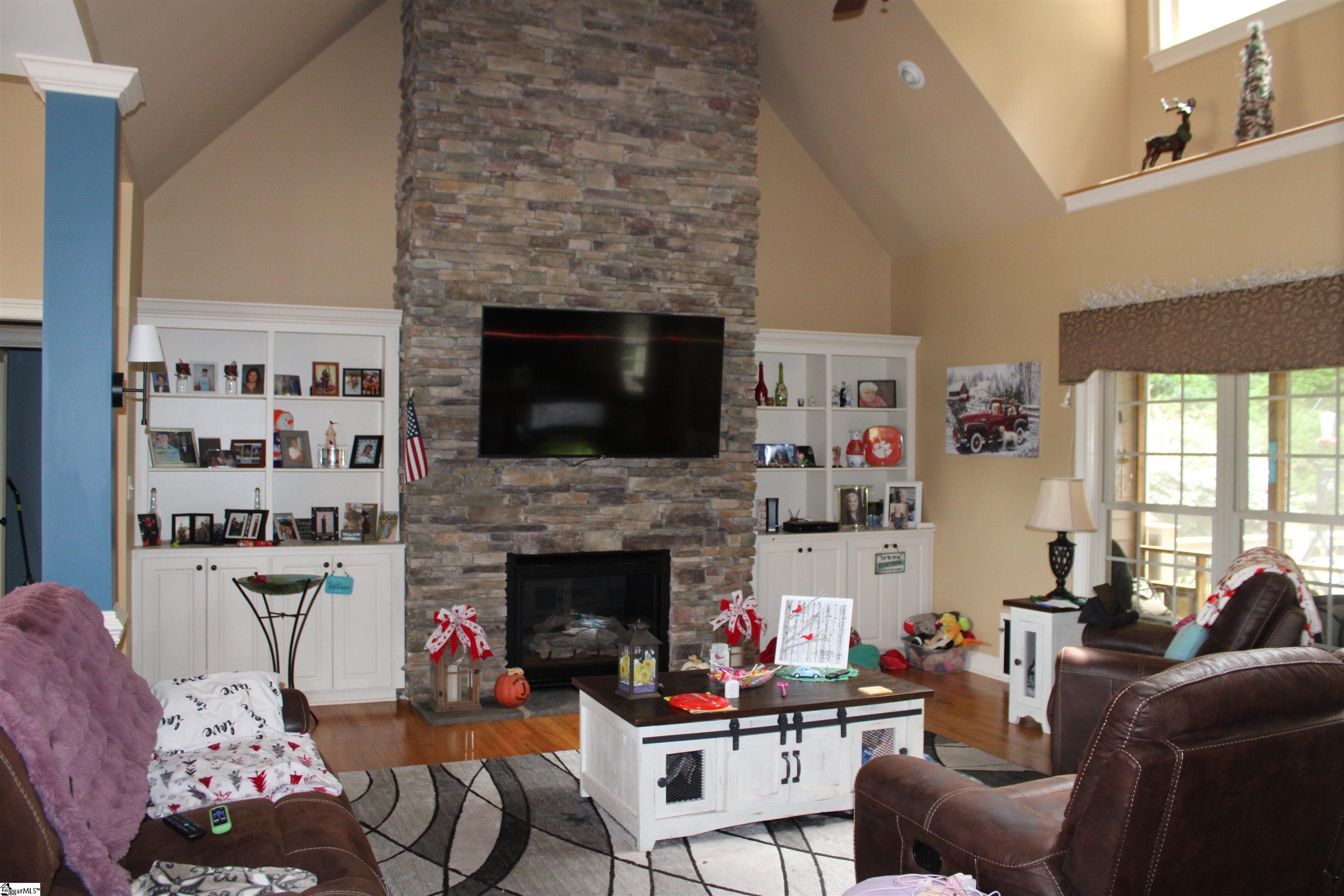 3067 English Cottage Way Property Photo 18