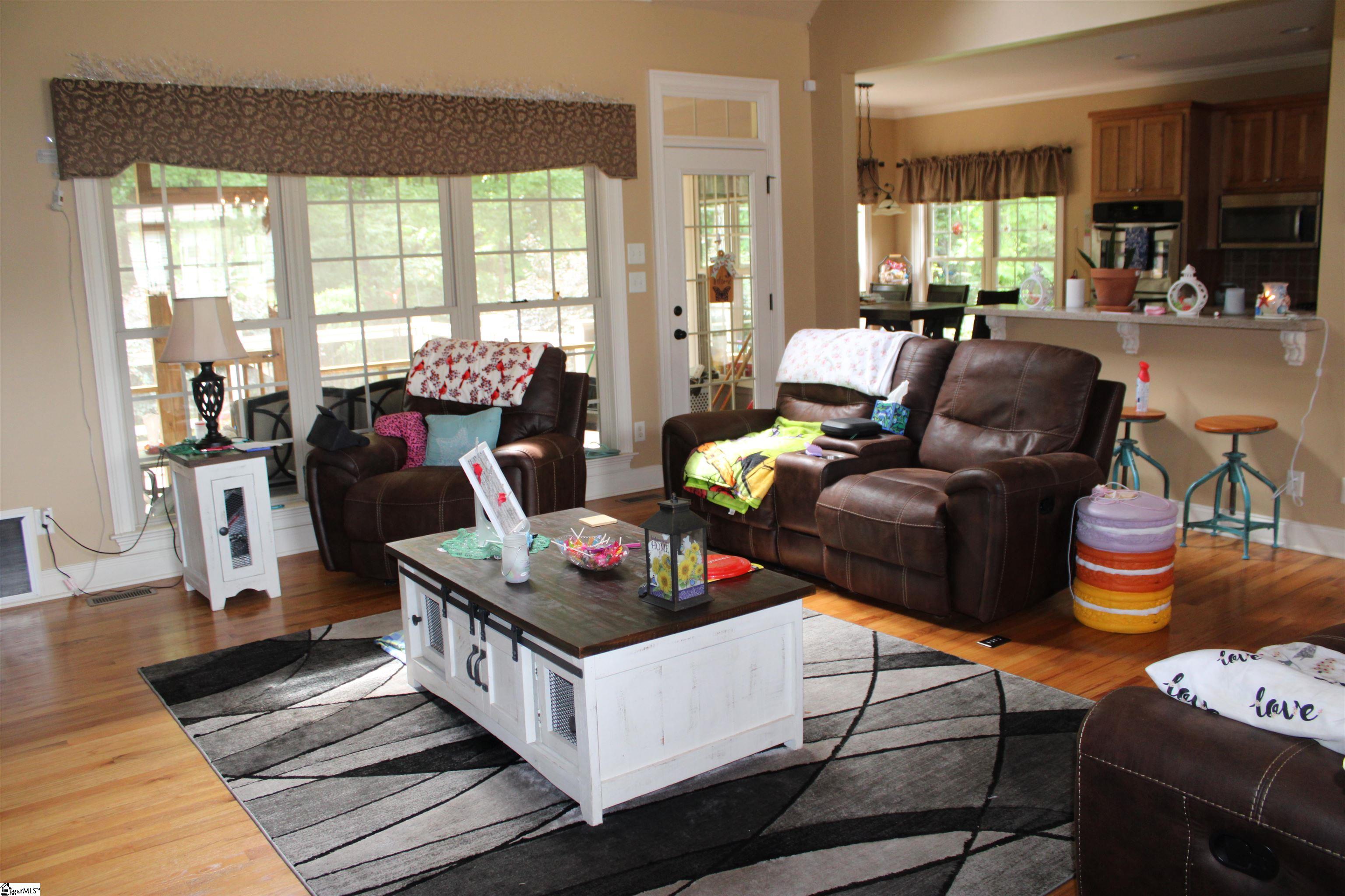 3067 English Cottage Way Property Photo 20