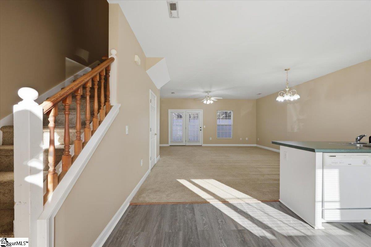 48 Ridgestone Circle Property Photo 6