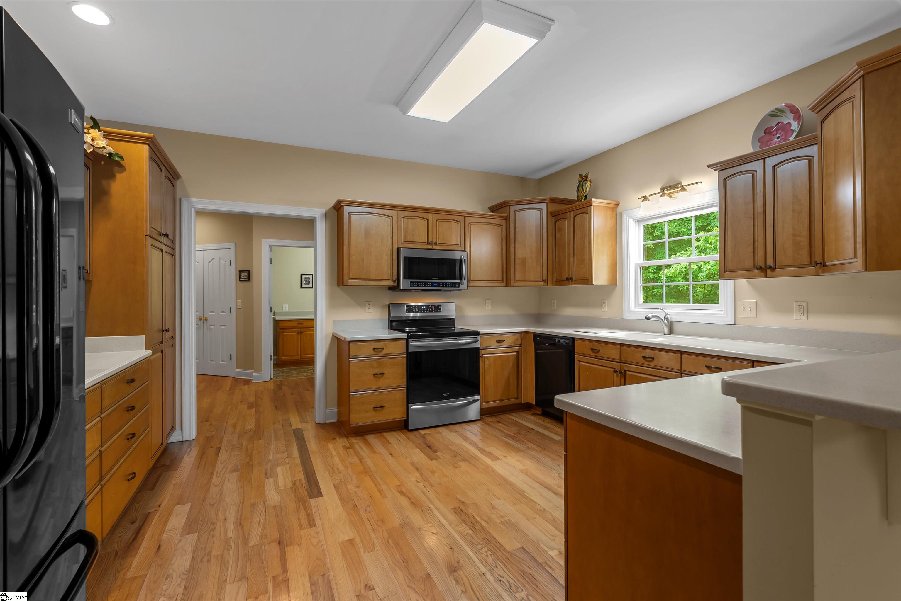 1592836 Property Photo 15