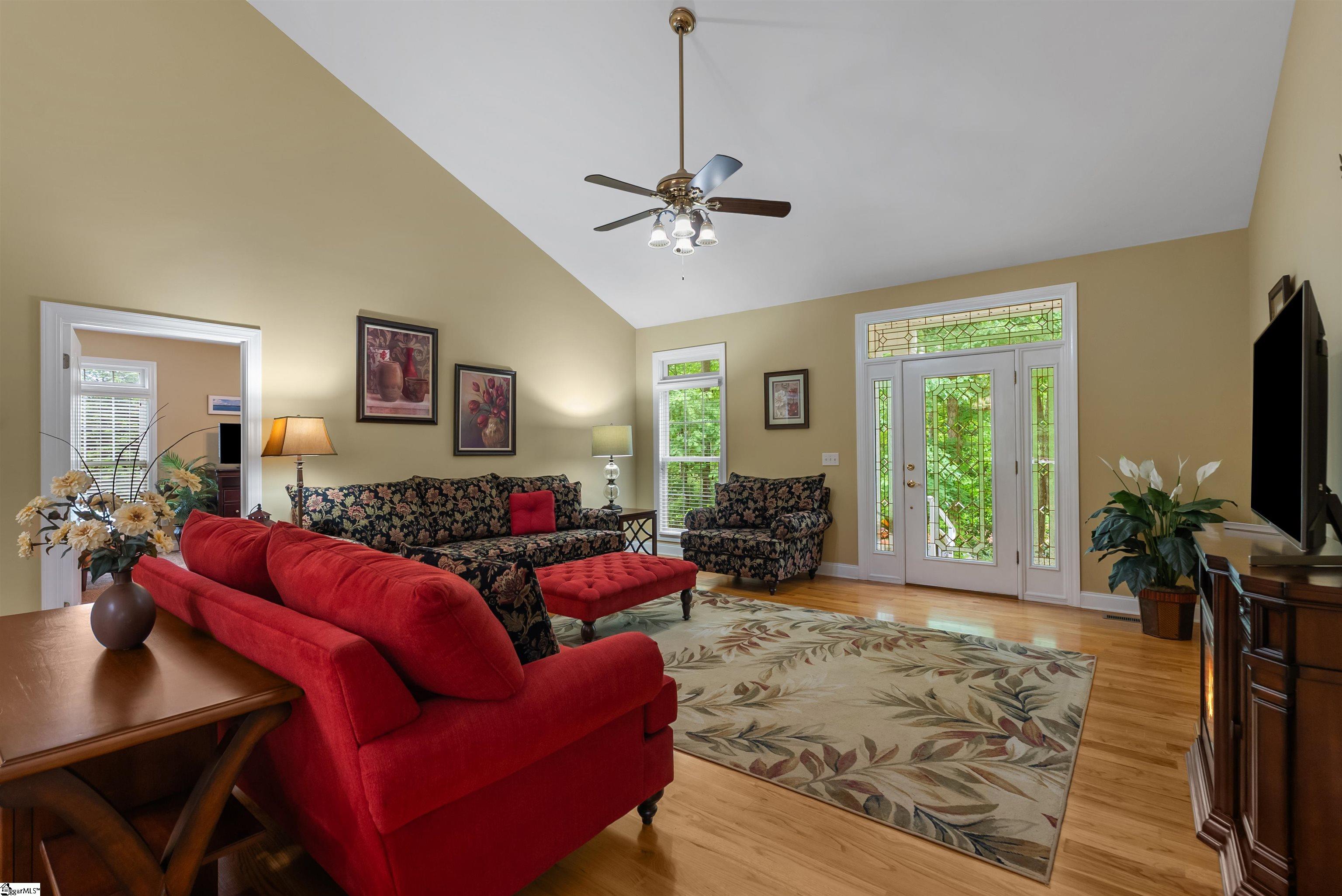 1592836 Property Photo 18