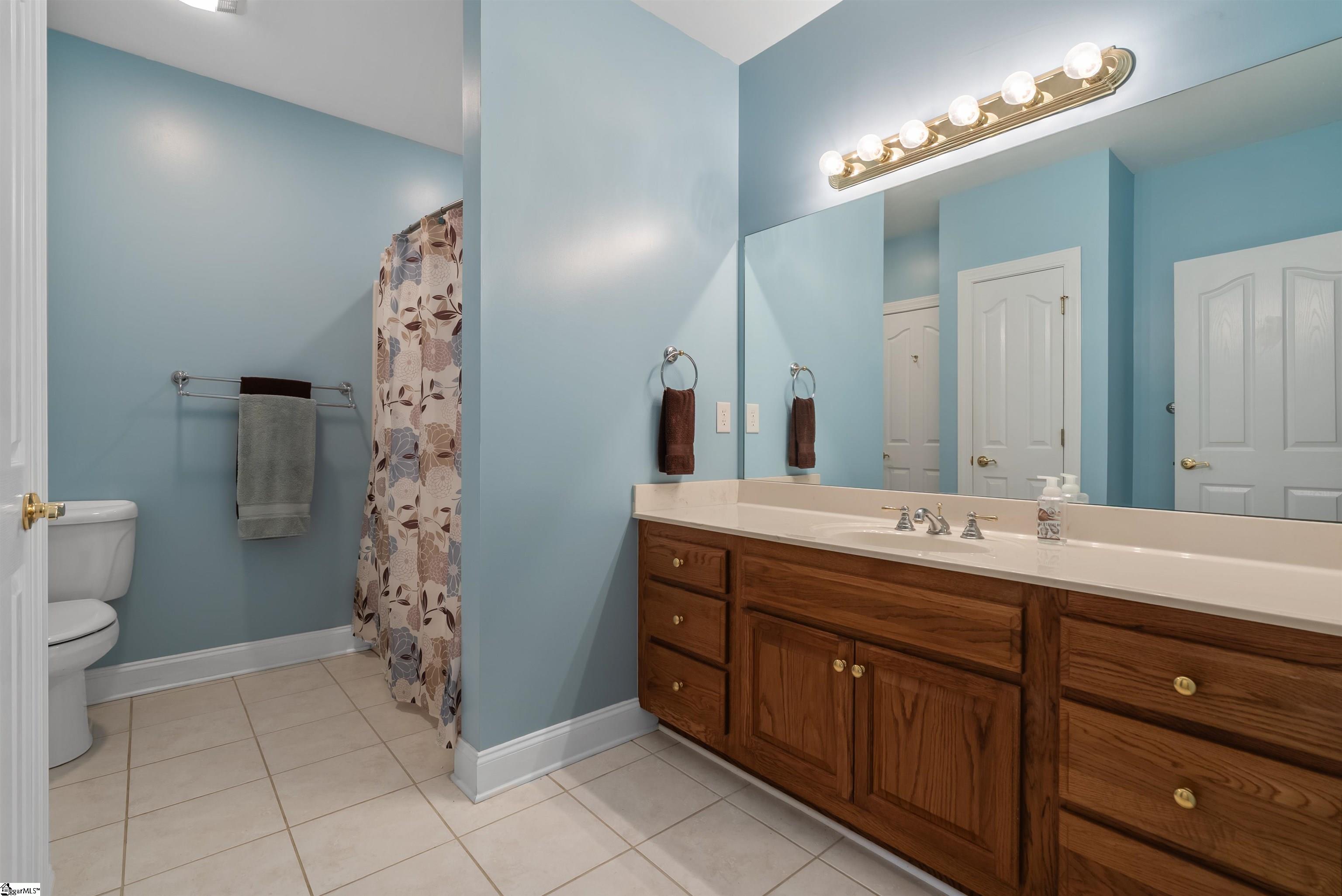 1592836 Property Photo 35