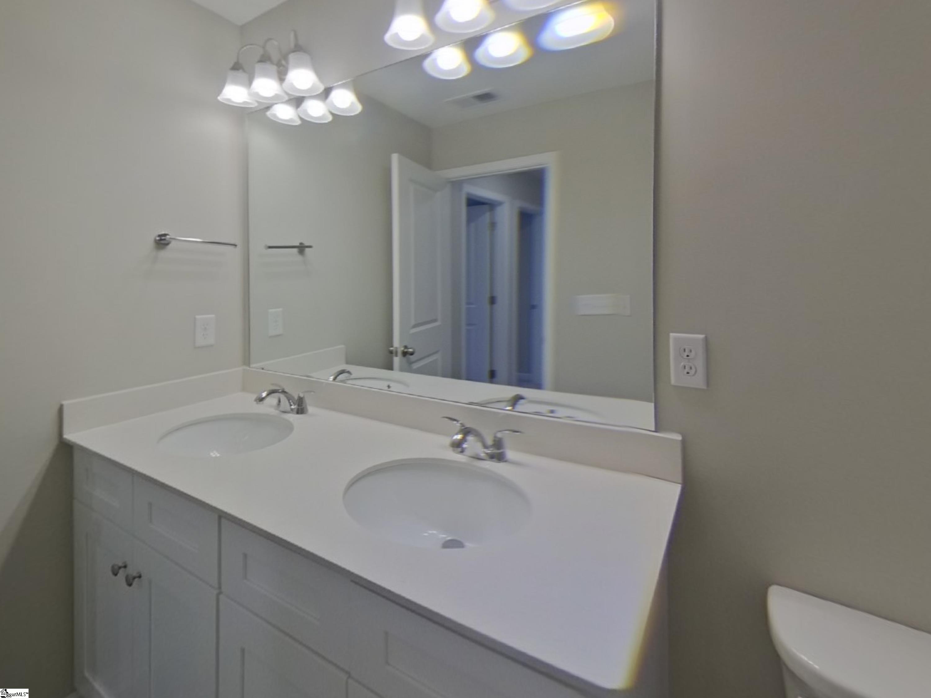 1592886 Property Photo 14