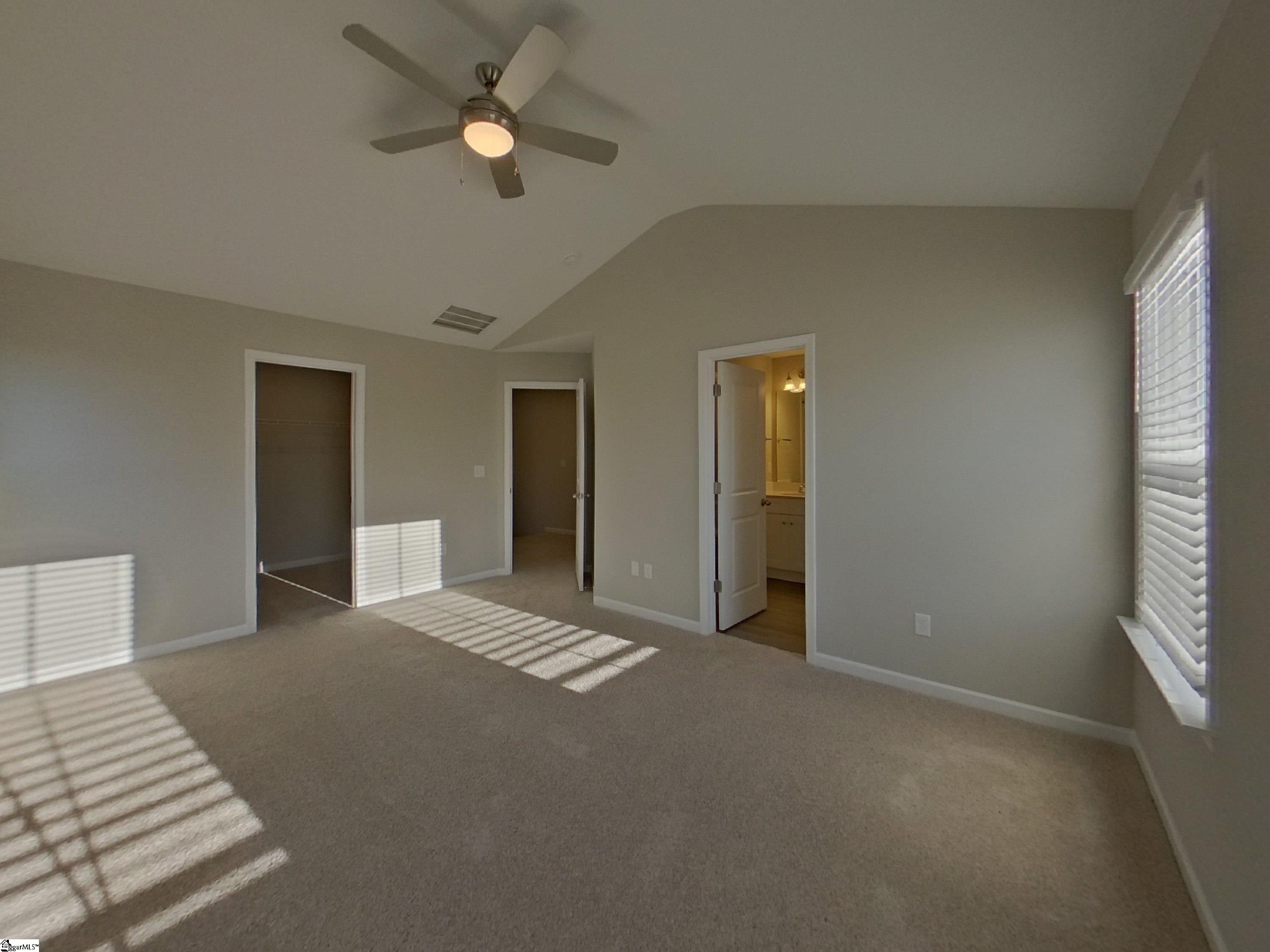 1592904 Property Photo 6