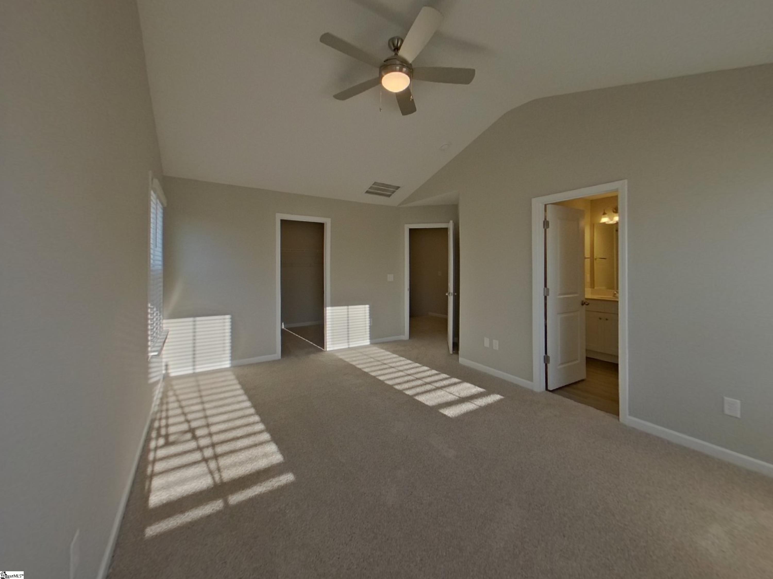 1592908 Property Photo 5