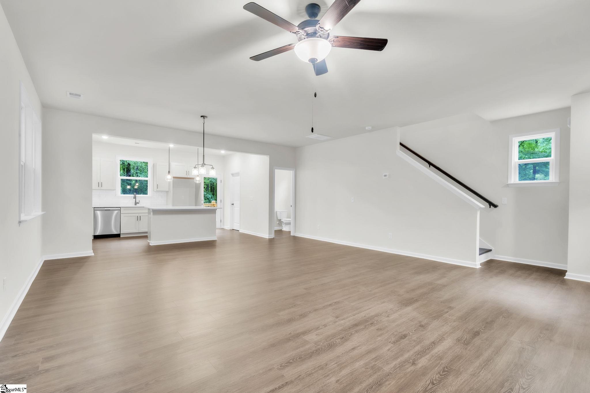 302 Satterfield Drive Property Photo 11