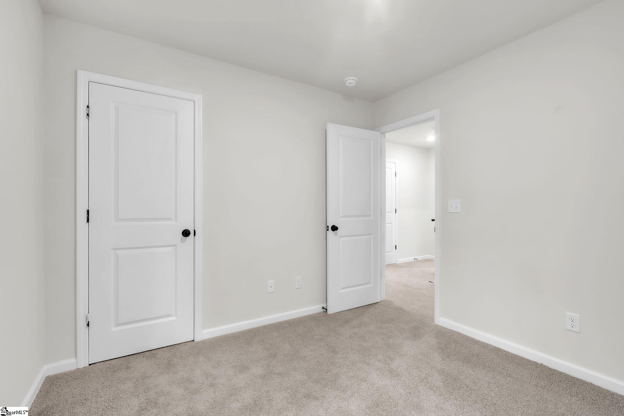302 Satterfield Drive Property Photo 18