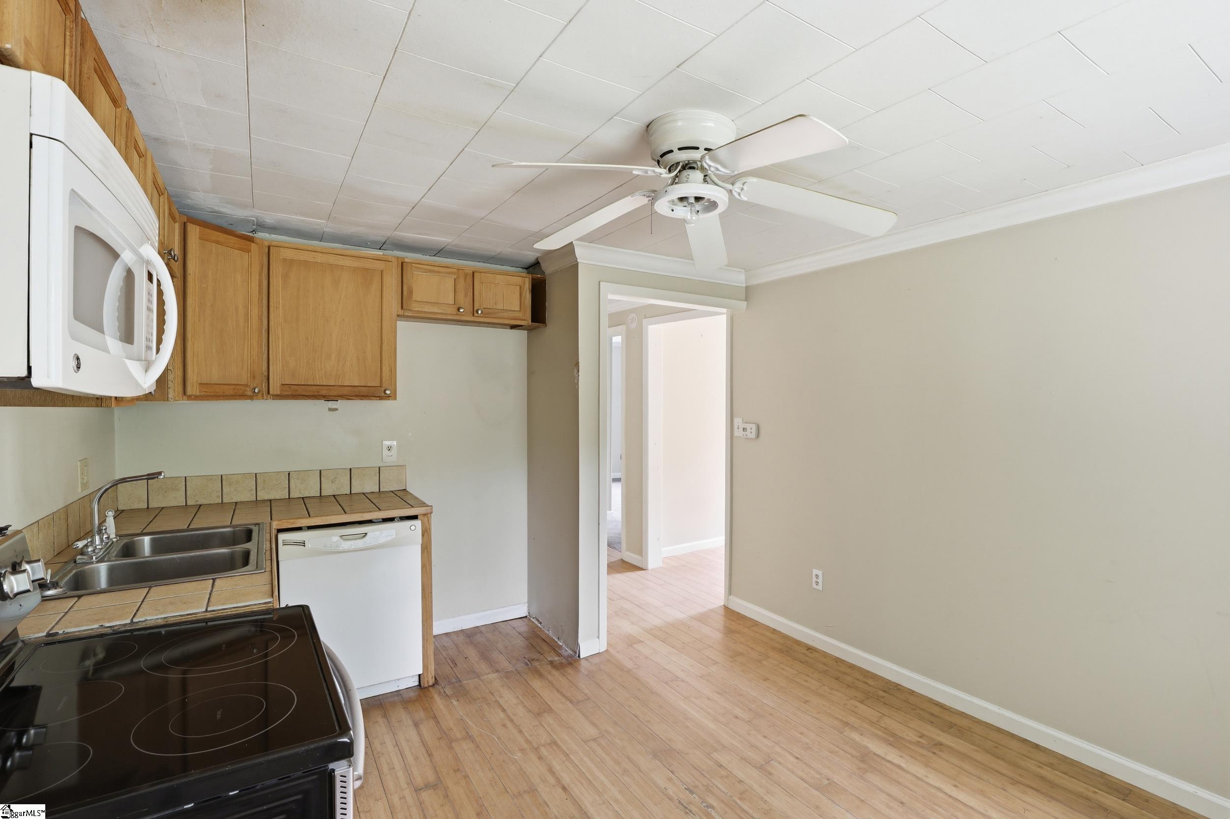 231 Ford Lane Property Photo 6