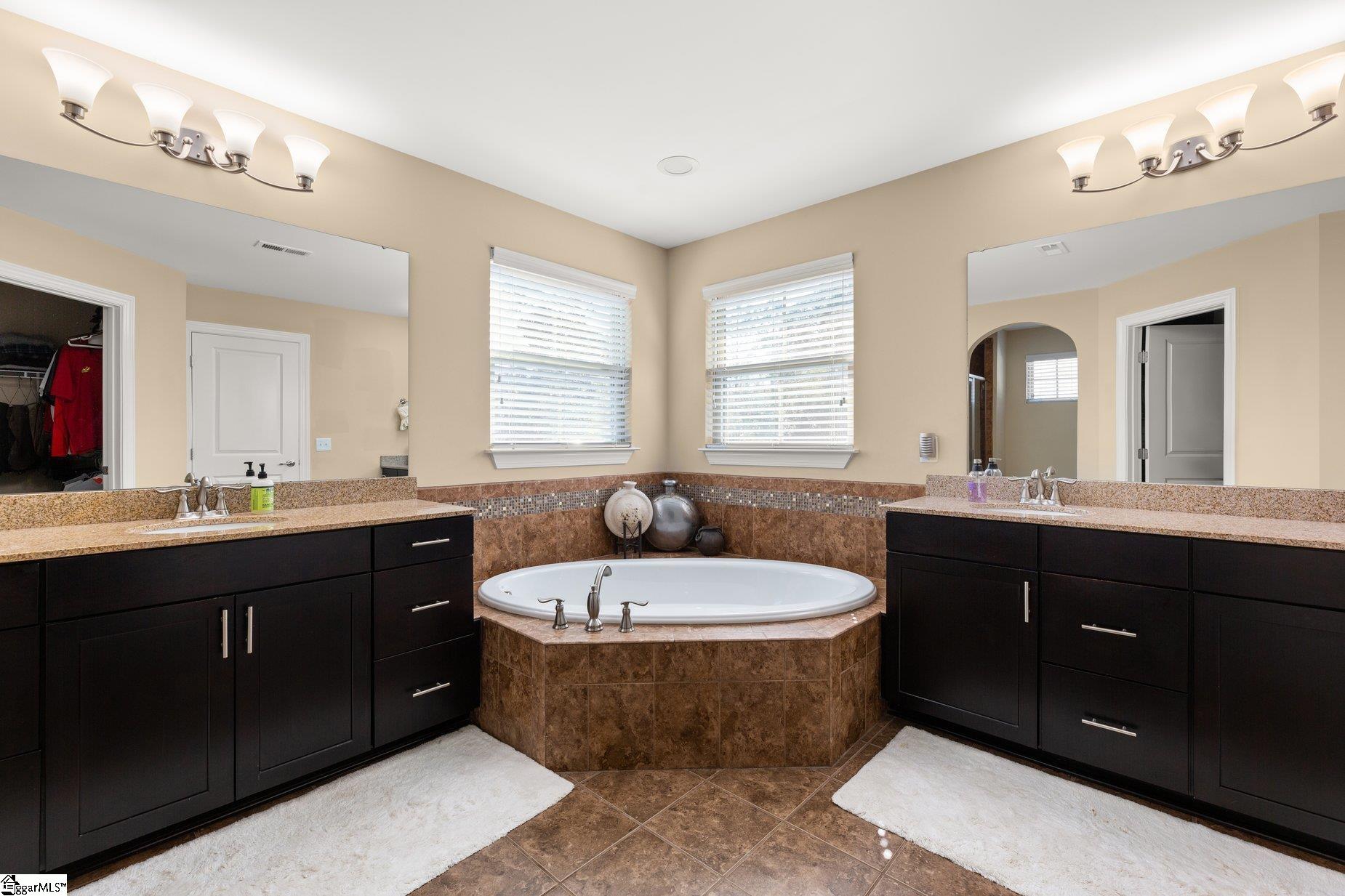 7 Beneventum Court Property Photo 23