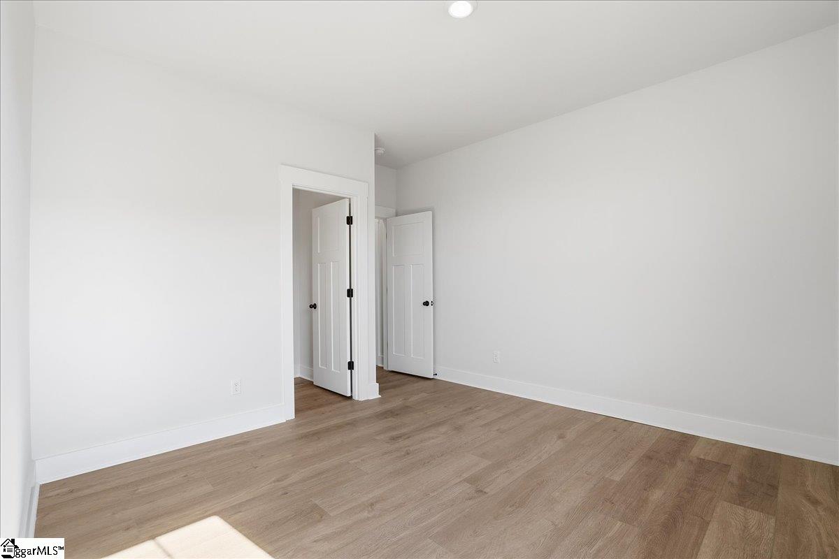 805 Lonsdale Court Property Photo 18