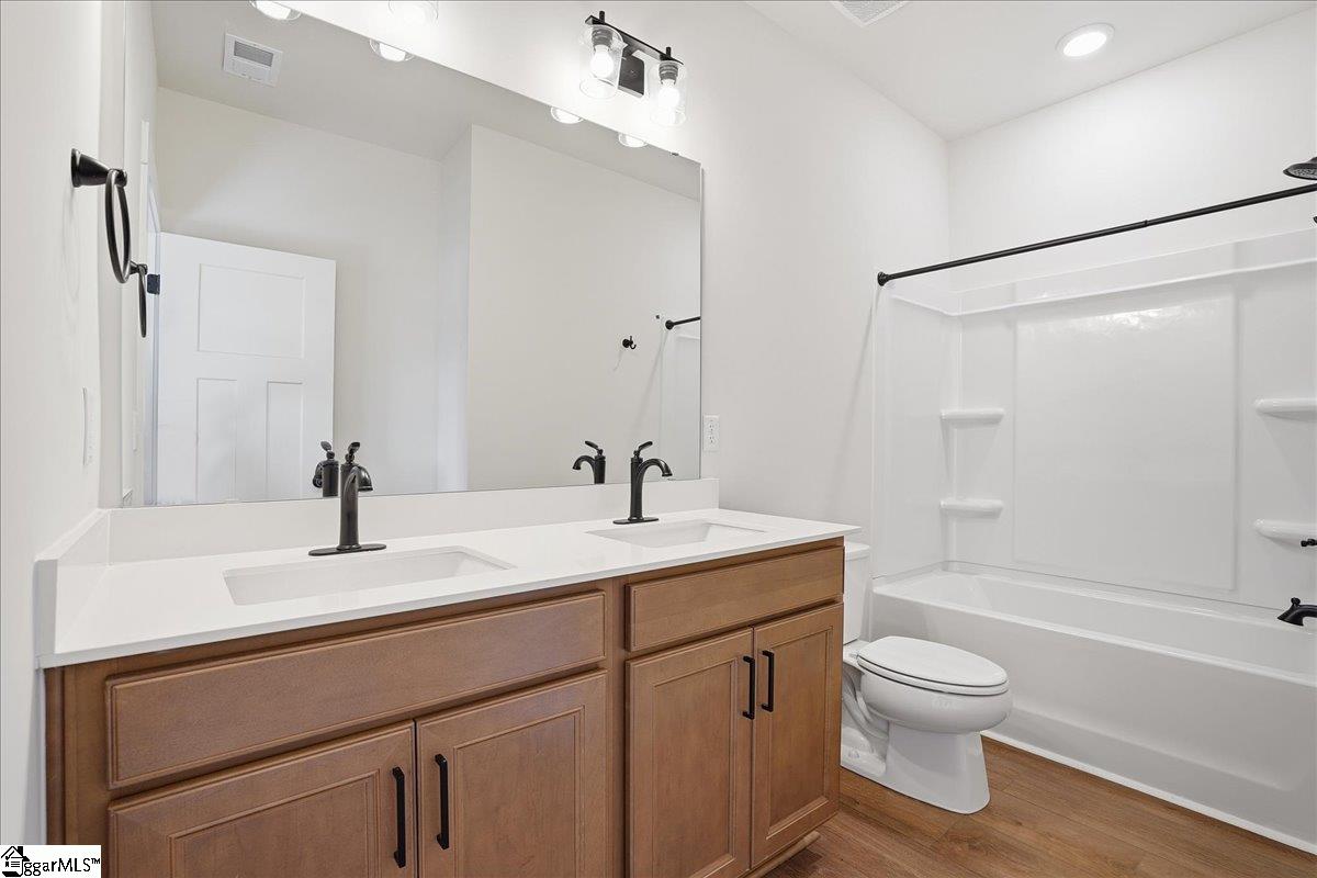 805 Lonsdale Court Property Photo 20