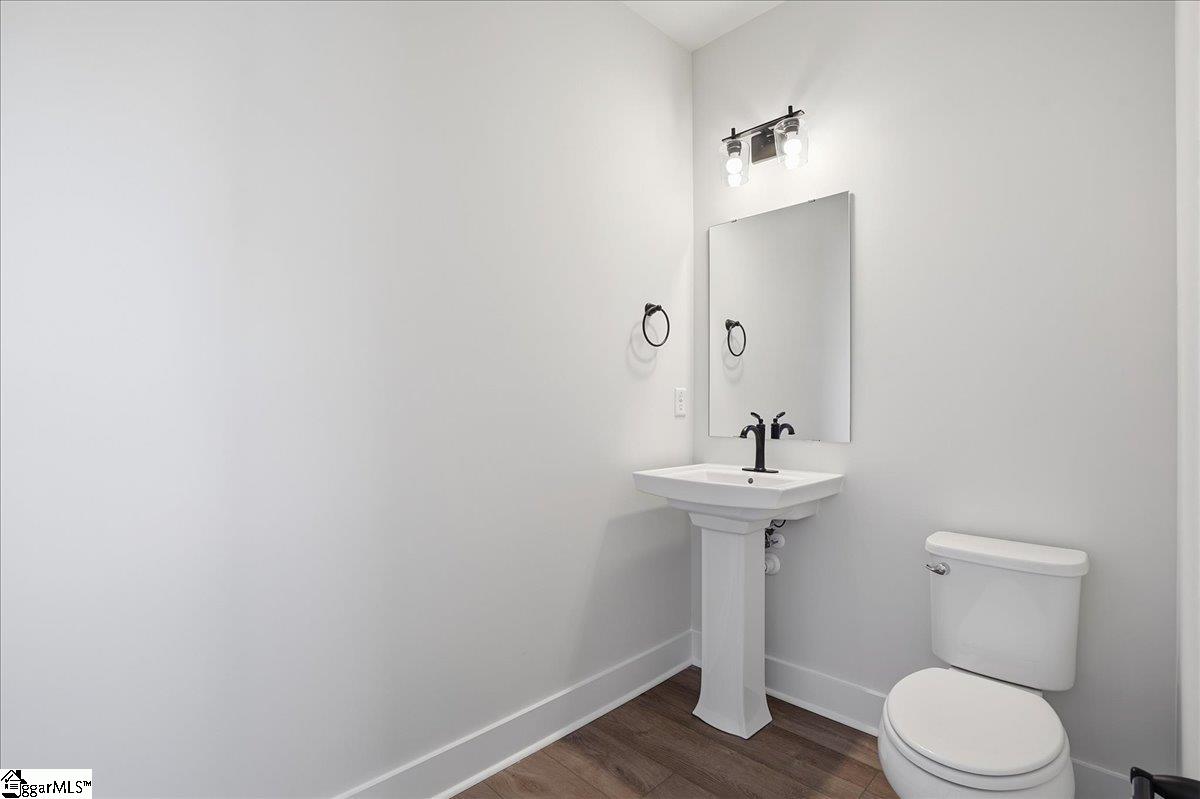 805 Lonsdale Court Property Photo 22