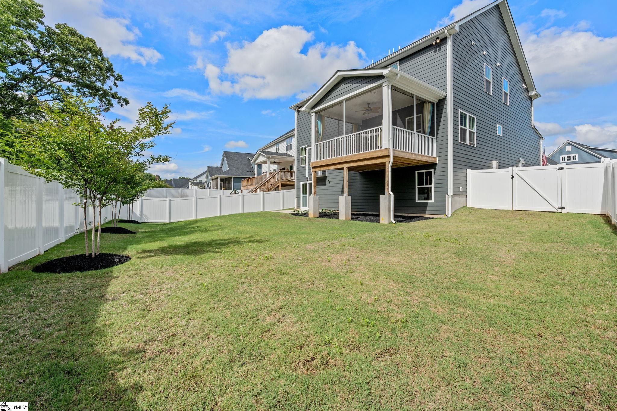 425 Oswego Court Property Photo 41