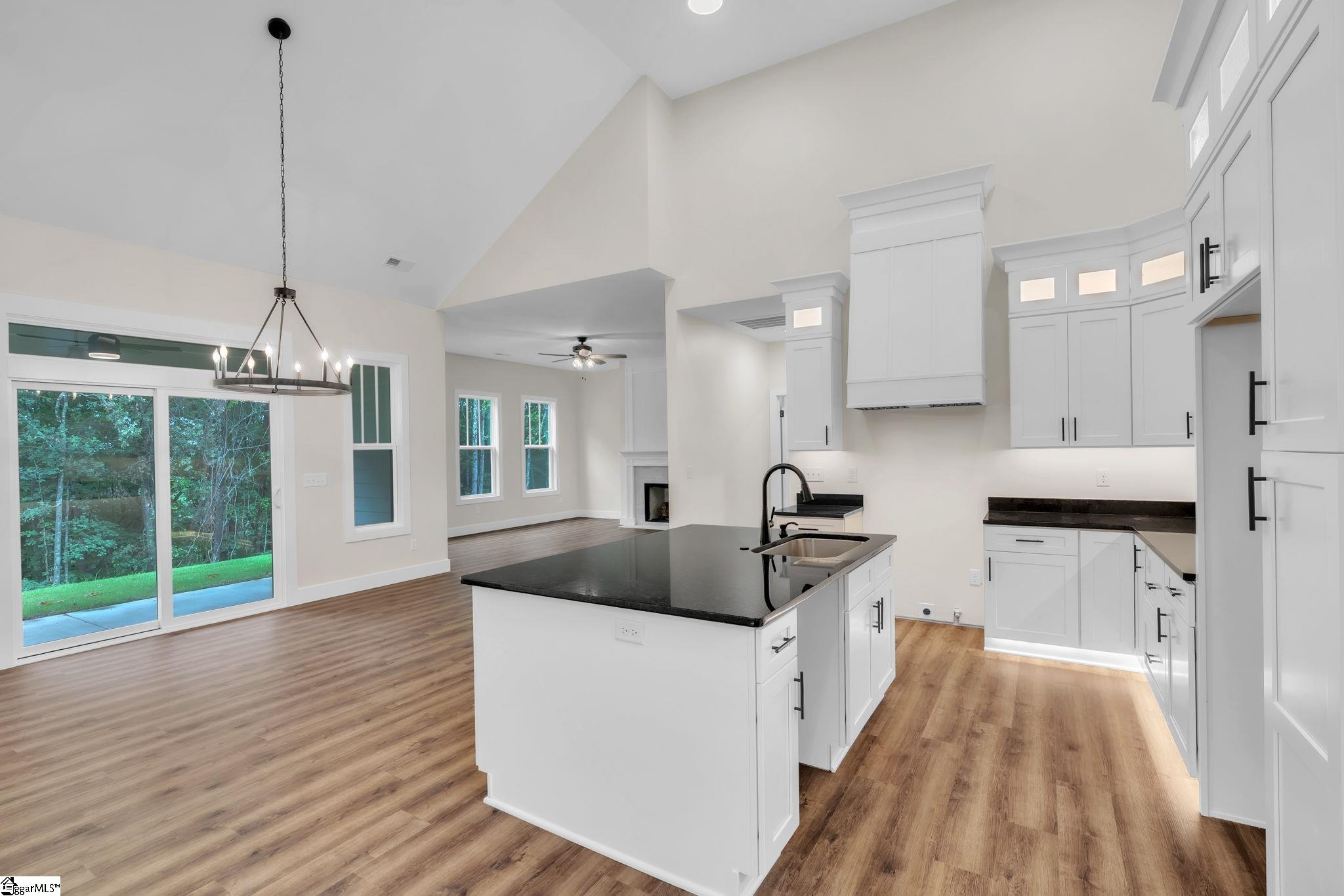 800 Glassy Road Property Photo 7