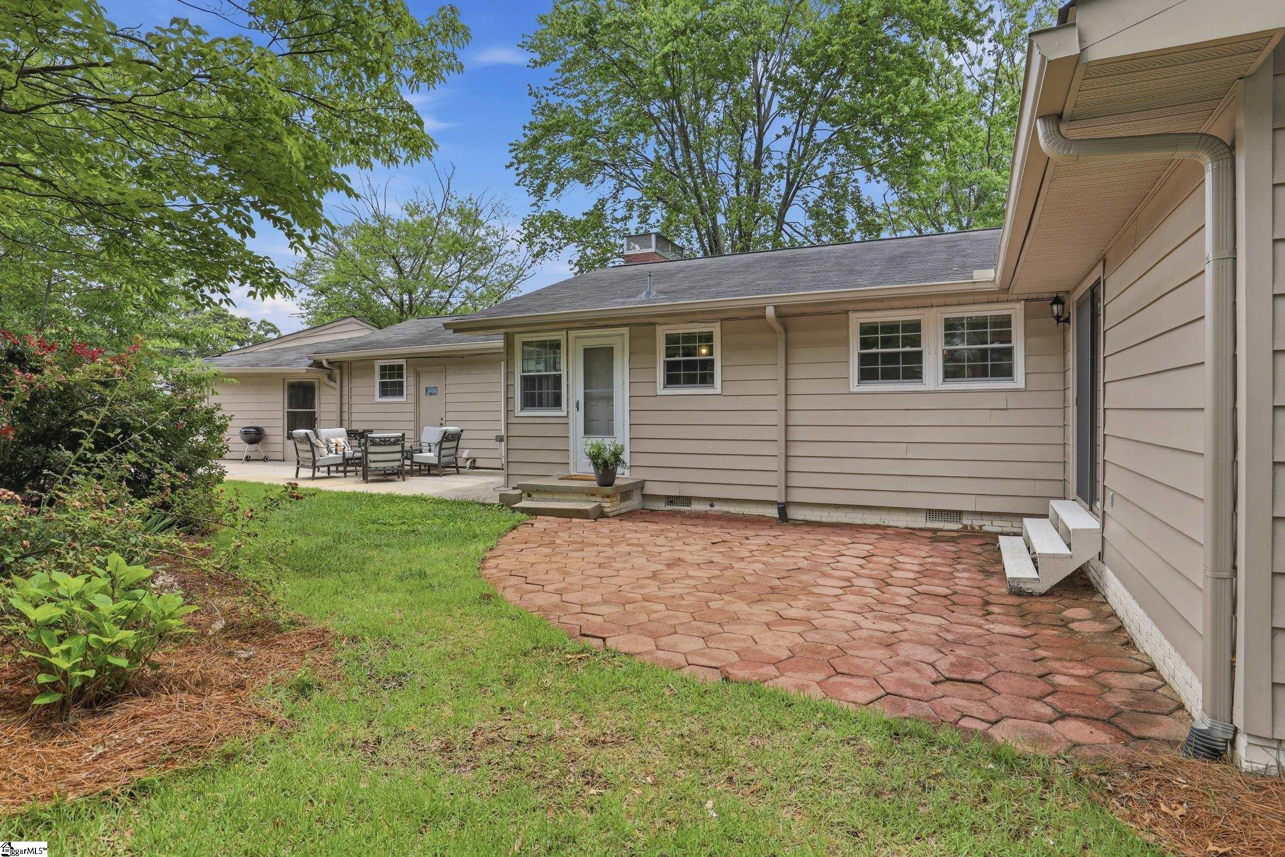 17 Inglewood Drive Property Photo 39