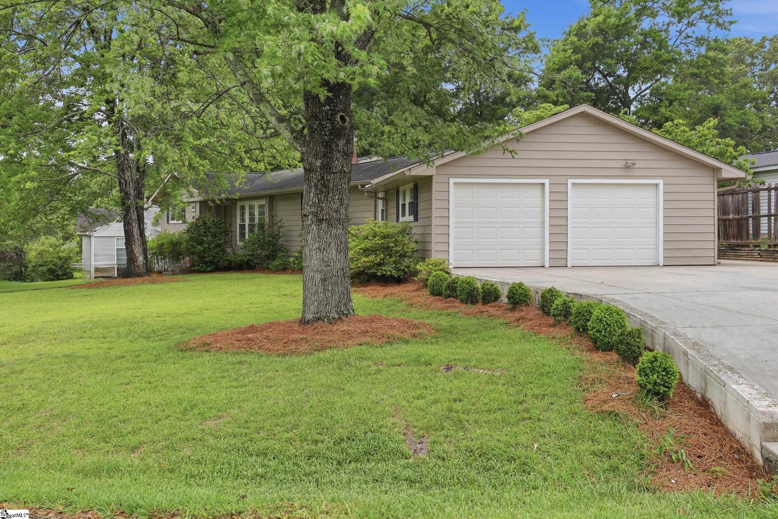 17 Inglewood Drive Property Photo 40