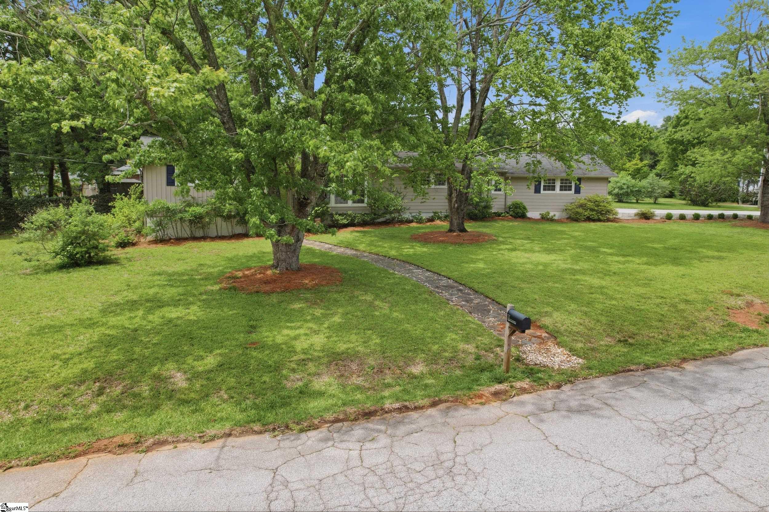 17 Inglewood Drive Property Photo 42