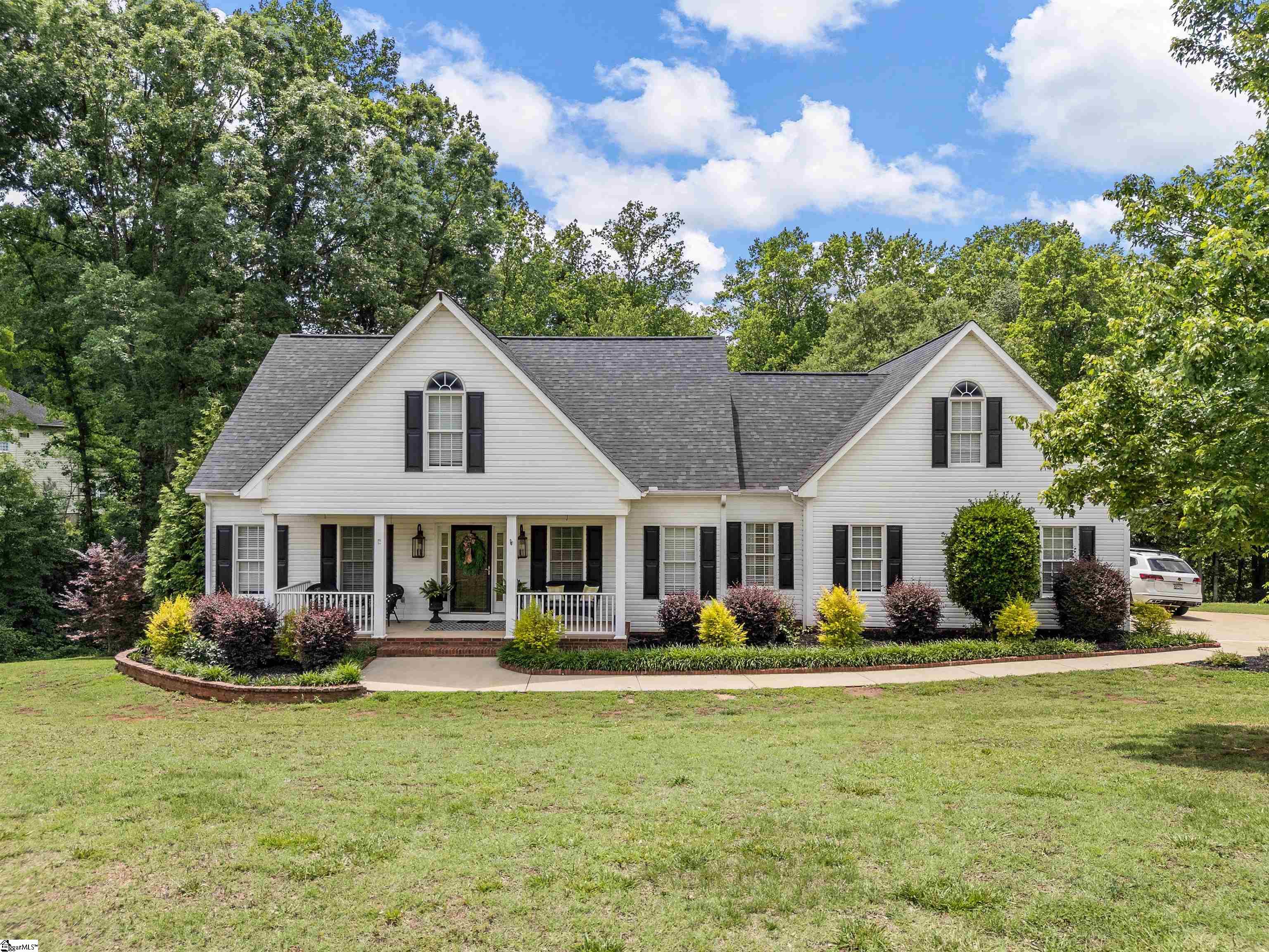 379 Shallowford Drive Property Photo 1