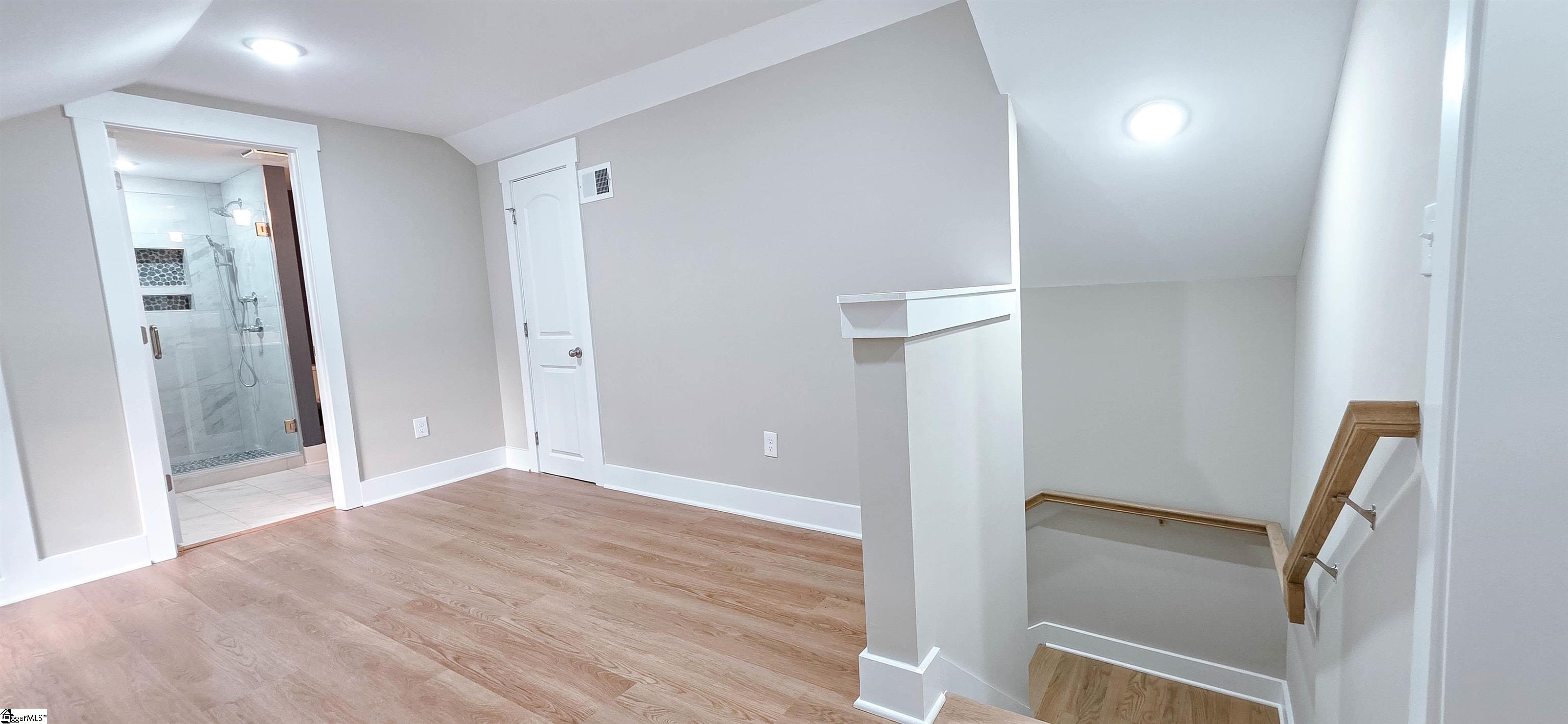 19 Holcombe Road Property Photo 28