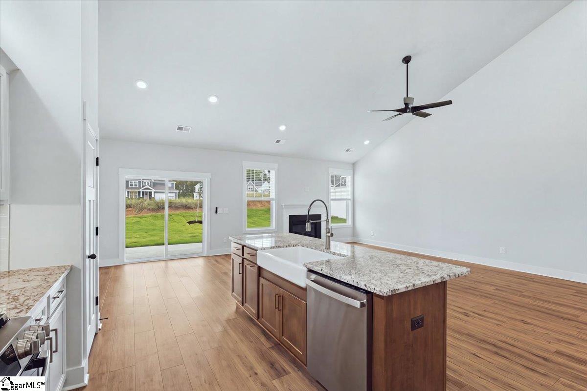 1006 Fox Hollow Street Property Photo 8