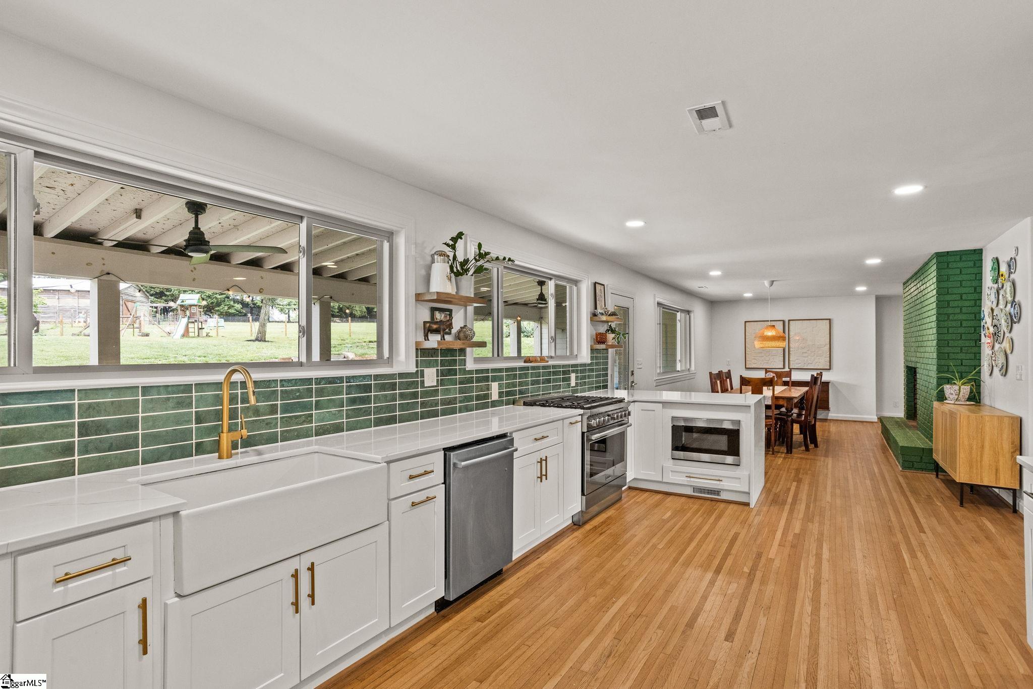 9401 Old White Horse Road Property Photo 10