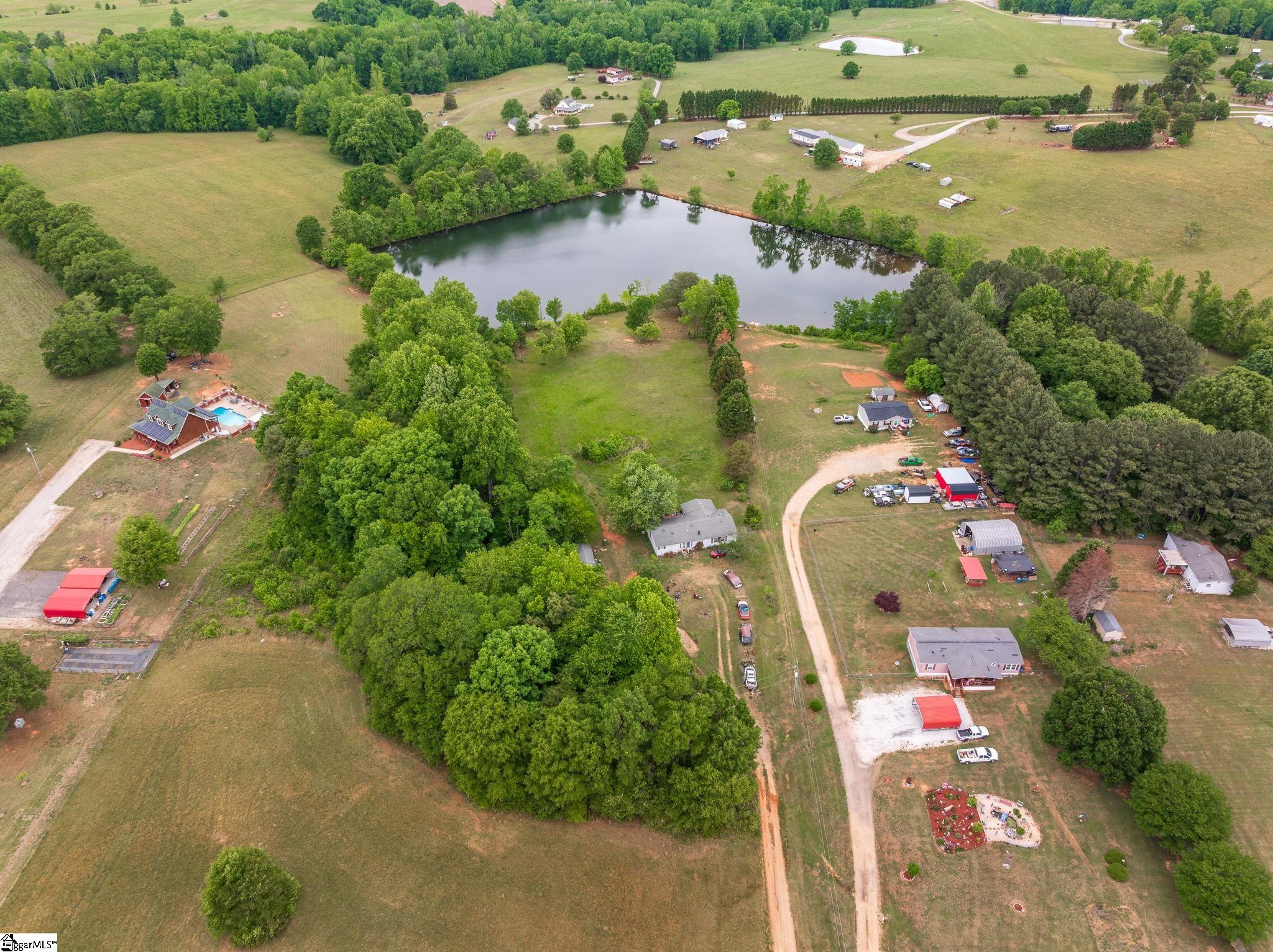 901 Iron Bridge Road Property Photo 3