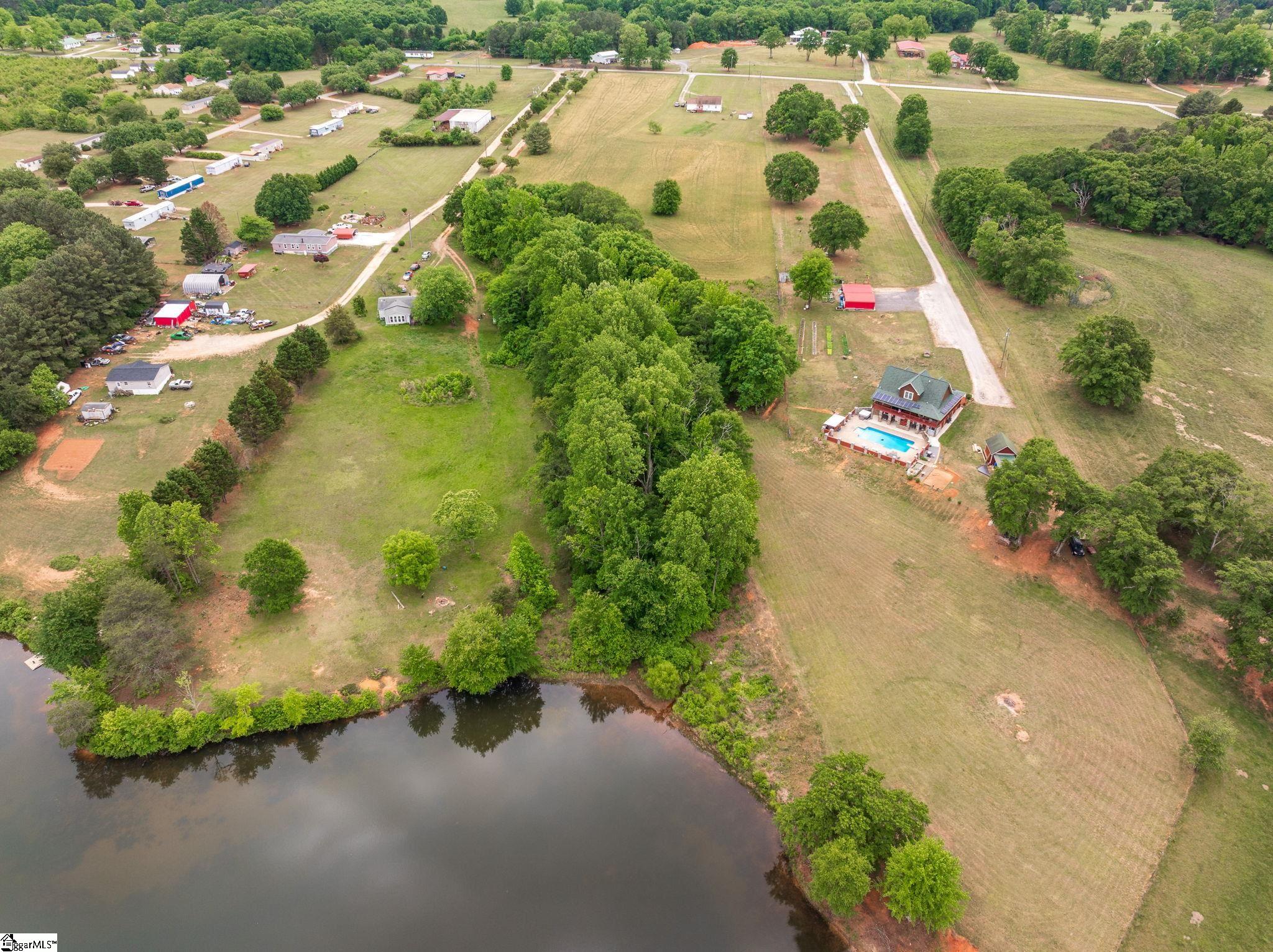 901 Iron Bridge Road Property Photo 4