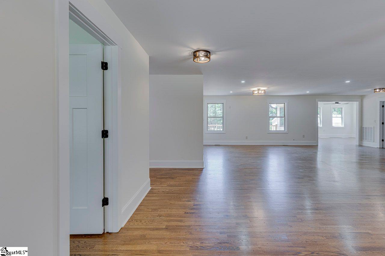 1041 Motlow School Road Property Photo 3
