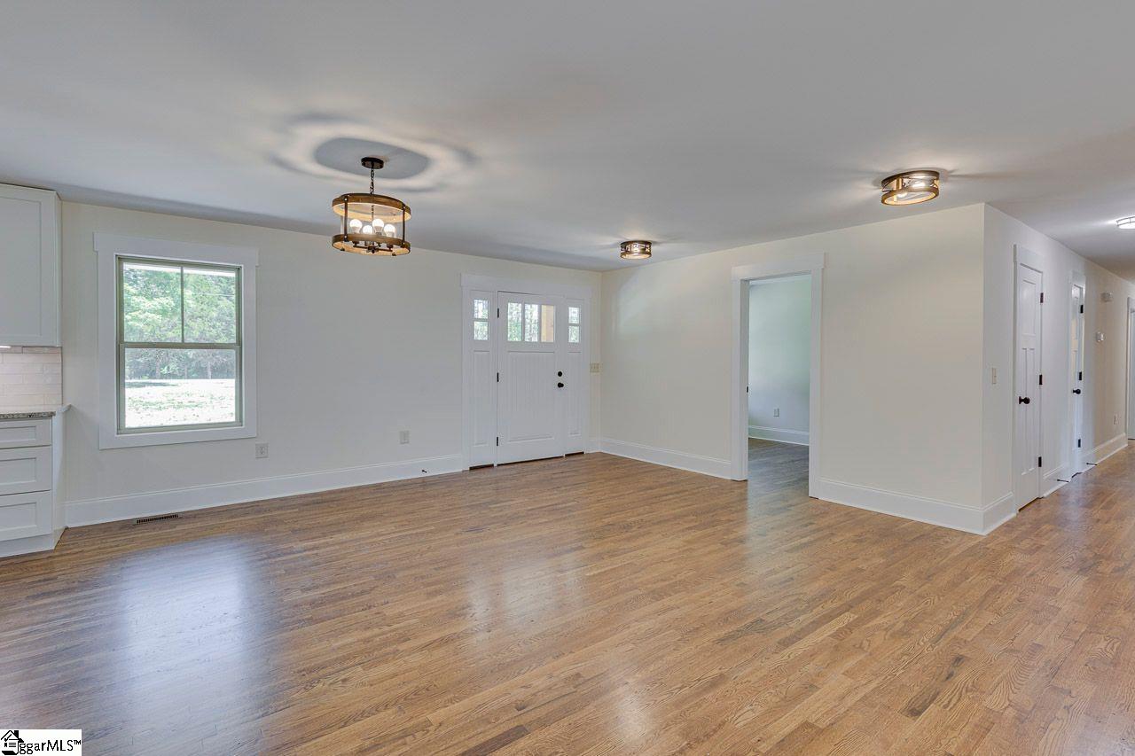 1041 Motlow School Road Property Photo 5