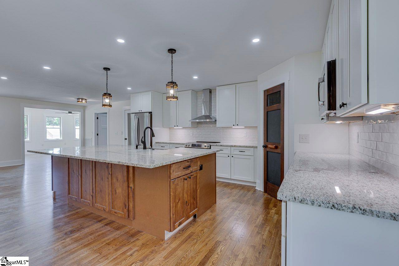 1041 Motlow School Road Property Photo 10